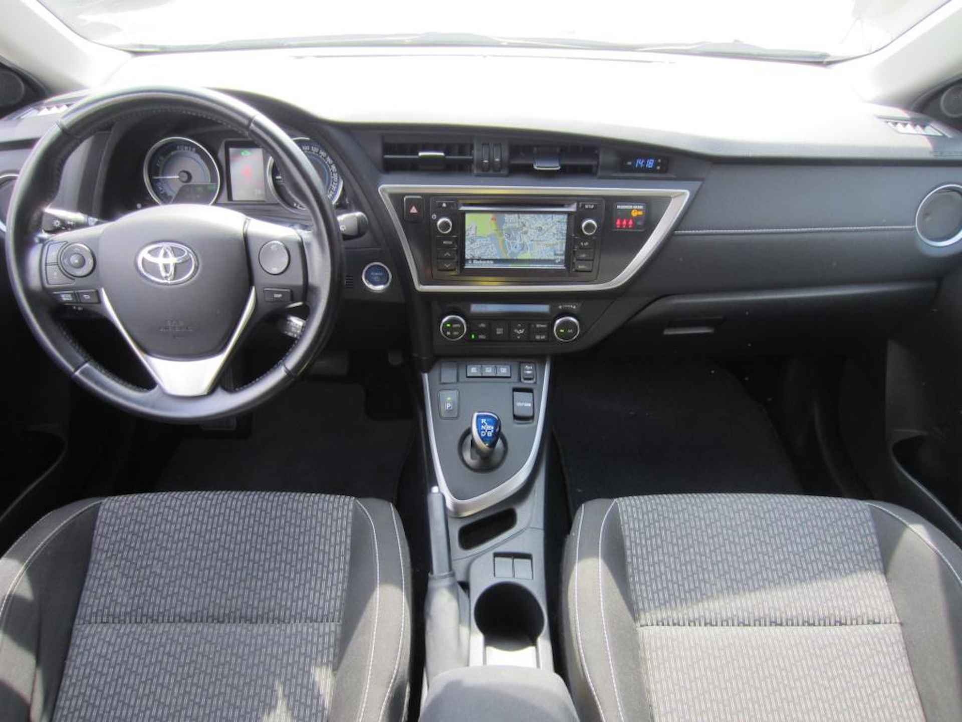 Toyota Auris Touring Sports 1.8 Hybrid Aspiration Navi Trekhaak Camera - 2/22