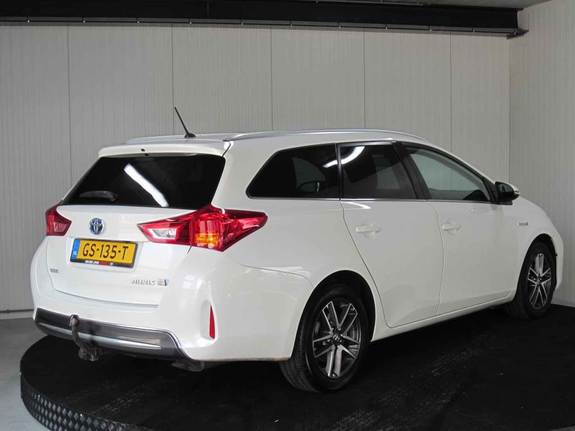 Toyota Auris Touring Sports 1.8 Hybrid Aspiration Navi Trekhaak Camera - 19/22