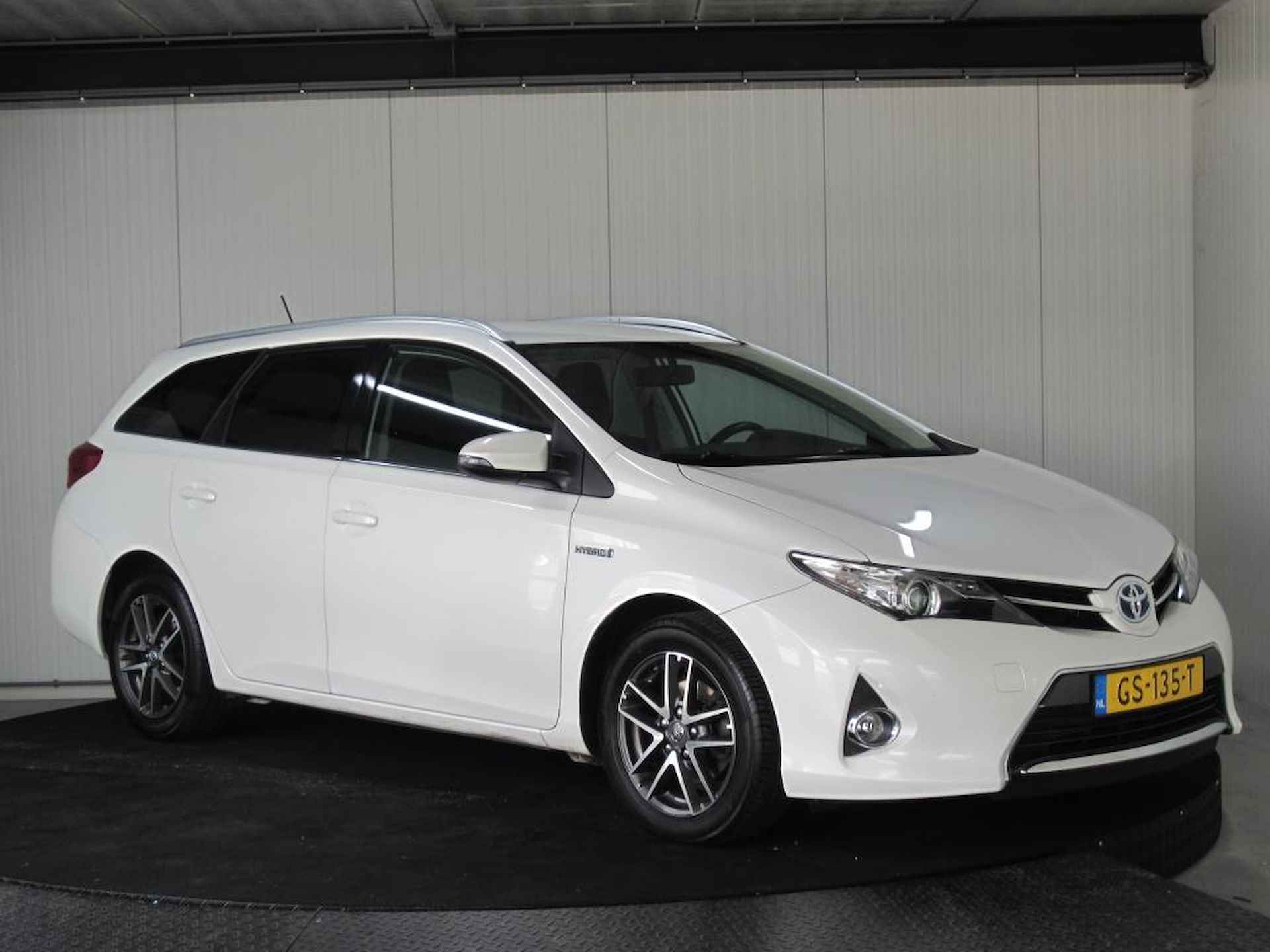 Toyota Auris Touring Sports 1.8 Hybrid Aspiration Navi Trekhaak Camera - 22/22