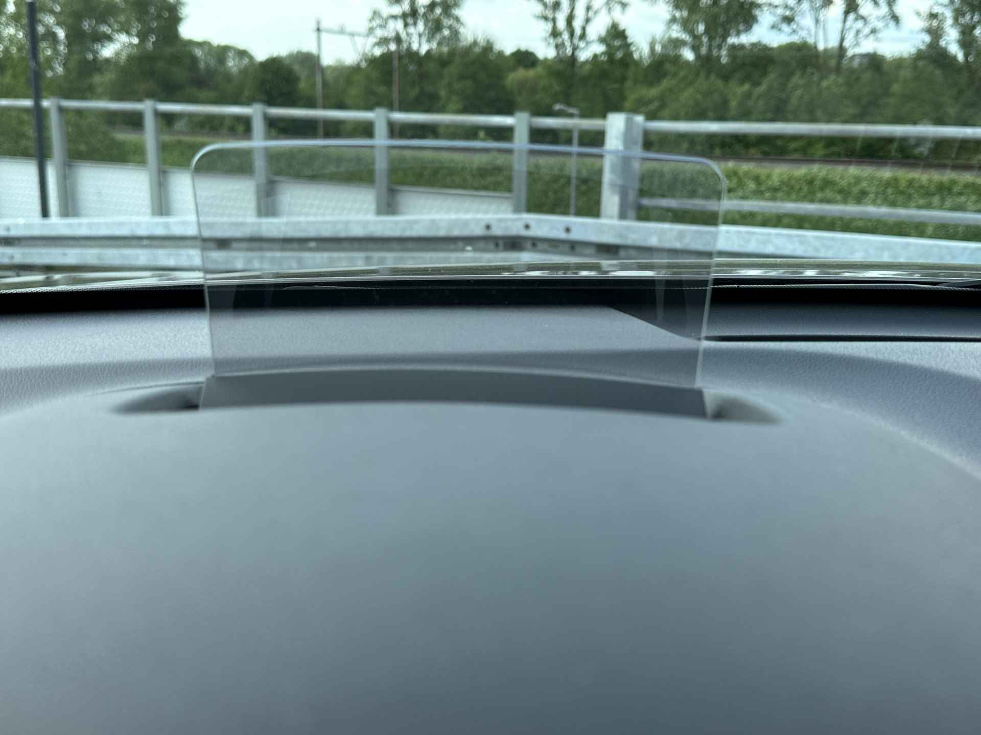 Hyundai KONA EV Fashion 64 kWh | Head-Up Display | 3-fase laden | Subsidie mogelijk | Rijklaarprijs! - 37/48