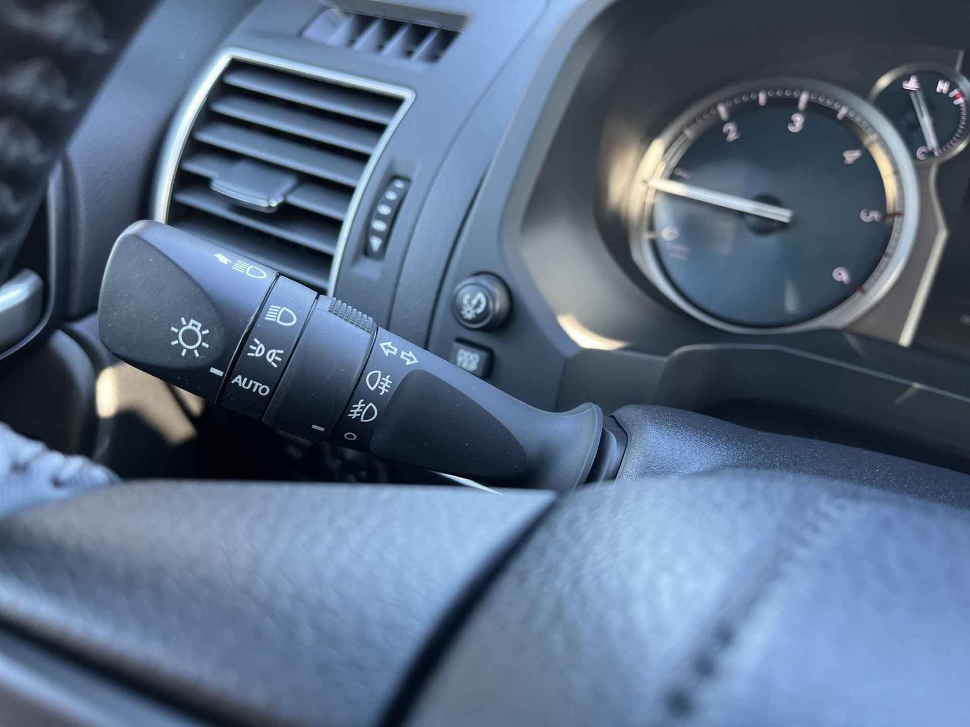 Toyota Land Cruiser 2.8 D-4D Professional | Navigatie | Apple CarPlay/Android auto | 360 graden camera - 24/35