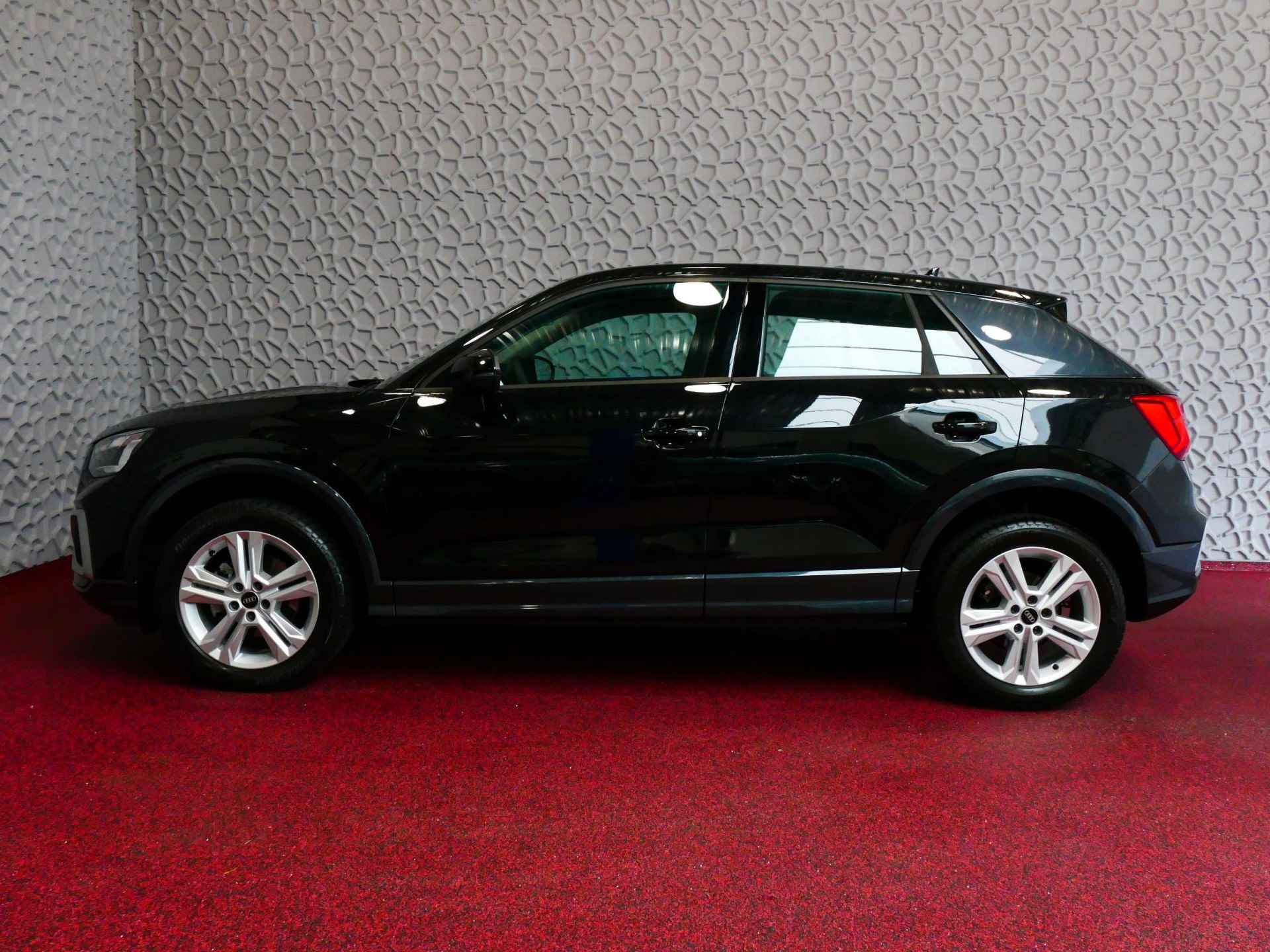 Audi Q2 35 TFSI 1.5 S EDITION 150PK VIR.COCKPIT CARPLAY NAVI CAMERA MATRIX LED STOELVERW. PDC 02/2024 - 64/75