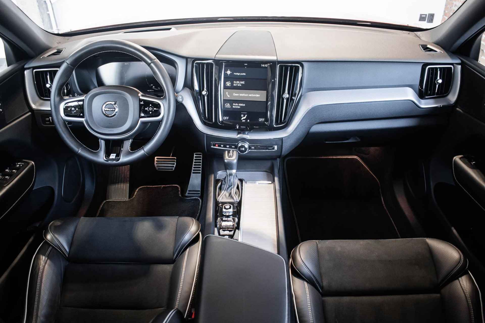 Volvo XC60 T5 Automaat R-Design | Panoramdak | Head up-display | Parkeercamera | Keyless entry | Parkeer sensoren voor + achter - 16/35