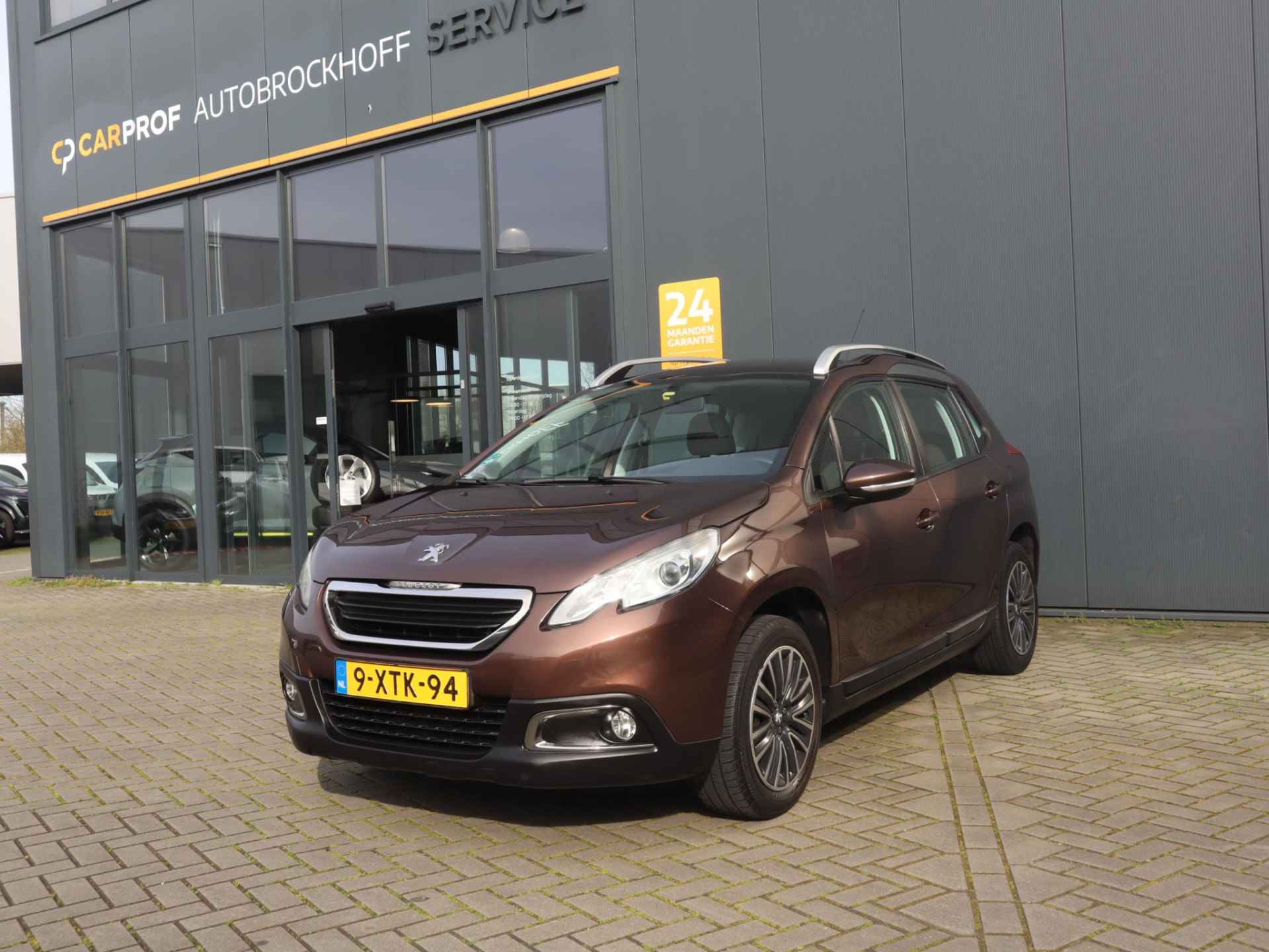 Peugeot 2008 1.2 PureTech Active | Automaat | Navi | Panorama dak | Airco | Parkeersensoren Achter | Cruise Control | Trekhaak - 3/33