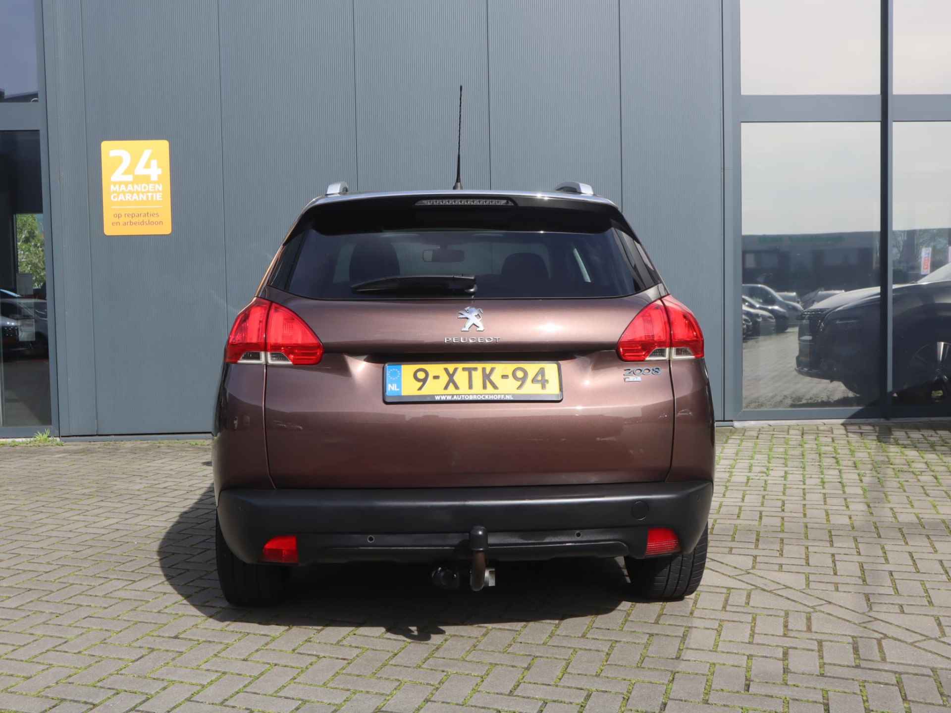 Peugeot 2008 1.2 PureTech Active | Automaat | Navi | Panorama dak | Airco | Parkeersensoren Achter | Cruise Control | Trekhaak - 8/33