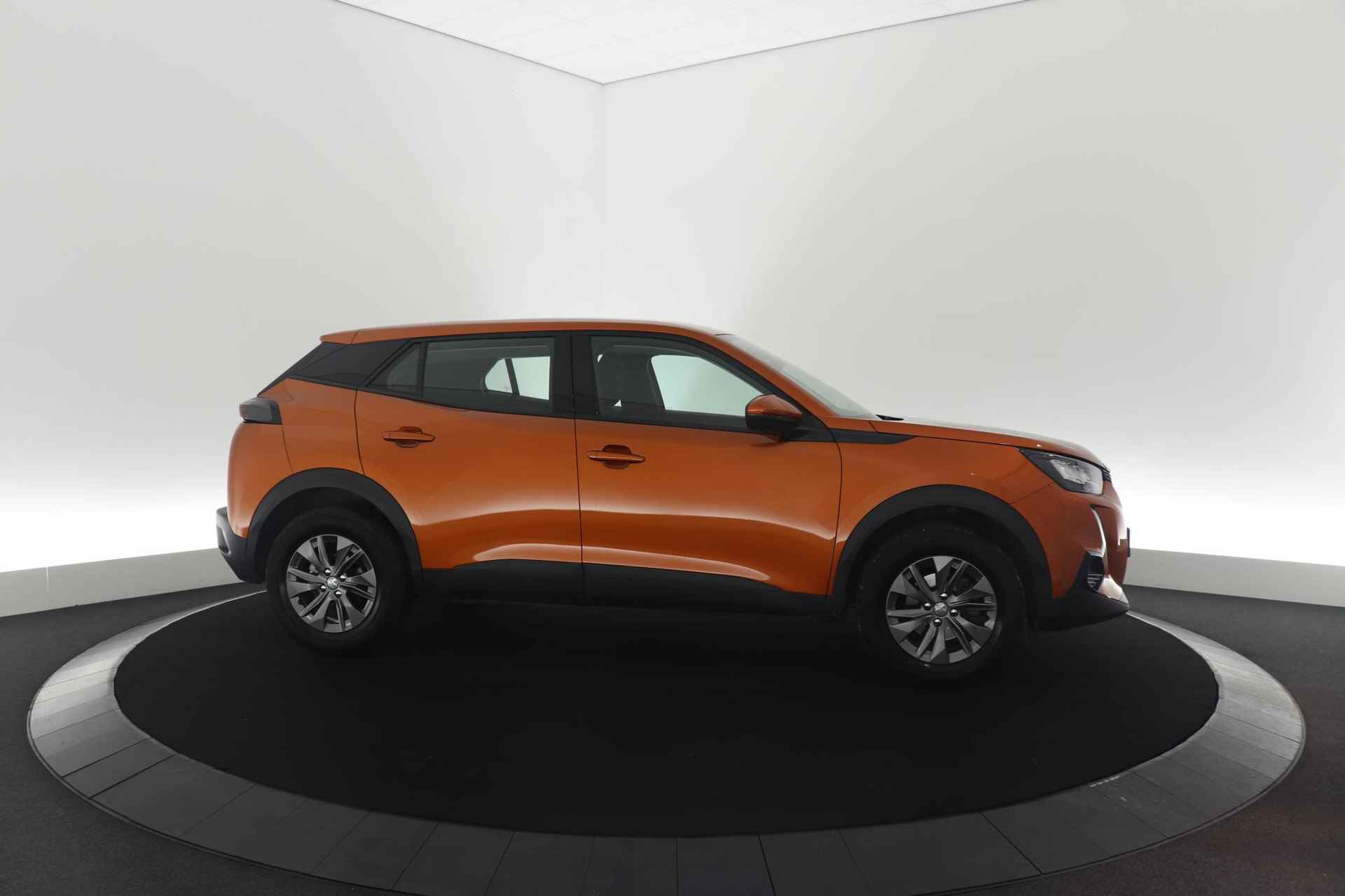 Peugeot 2008 PureTech 130 EAT8 Active Pack | Camera | Apple Carplay | Navigatie | Parkeersensoren - 8/61