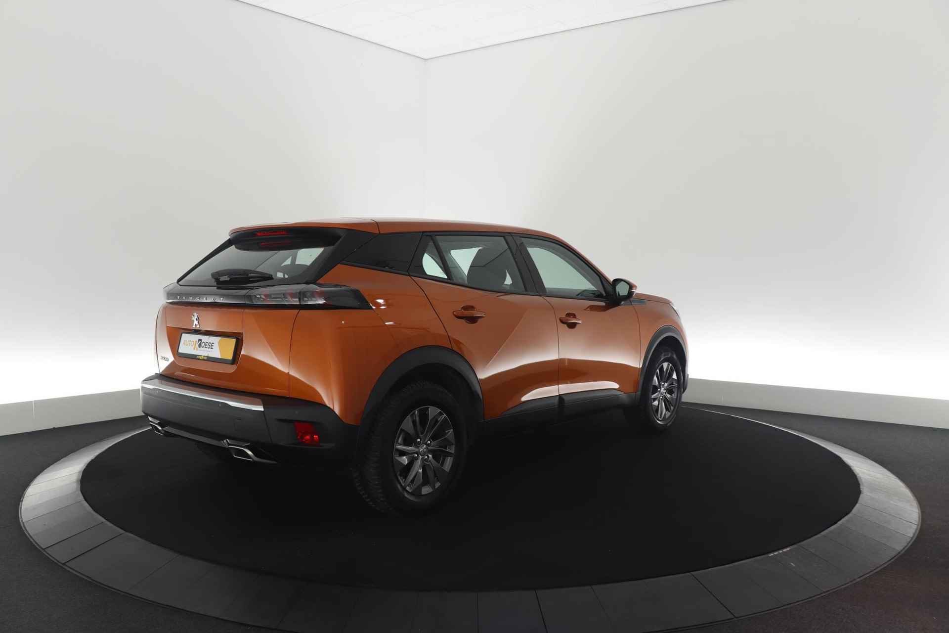 Peugeot 2008 PureTech 130 EAT8 Active Pack | Camera | Apple Carplay | Navigatie | Parkeersensoren - 10/61