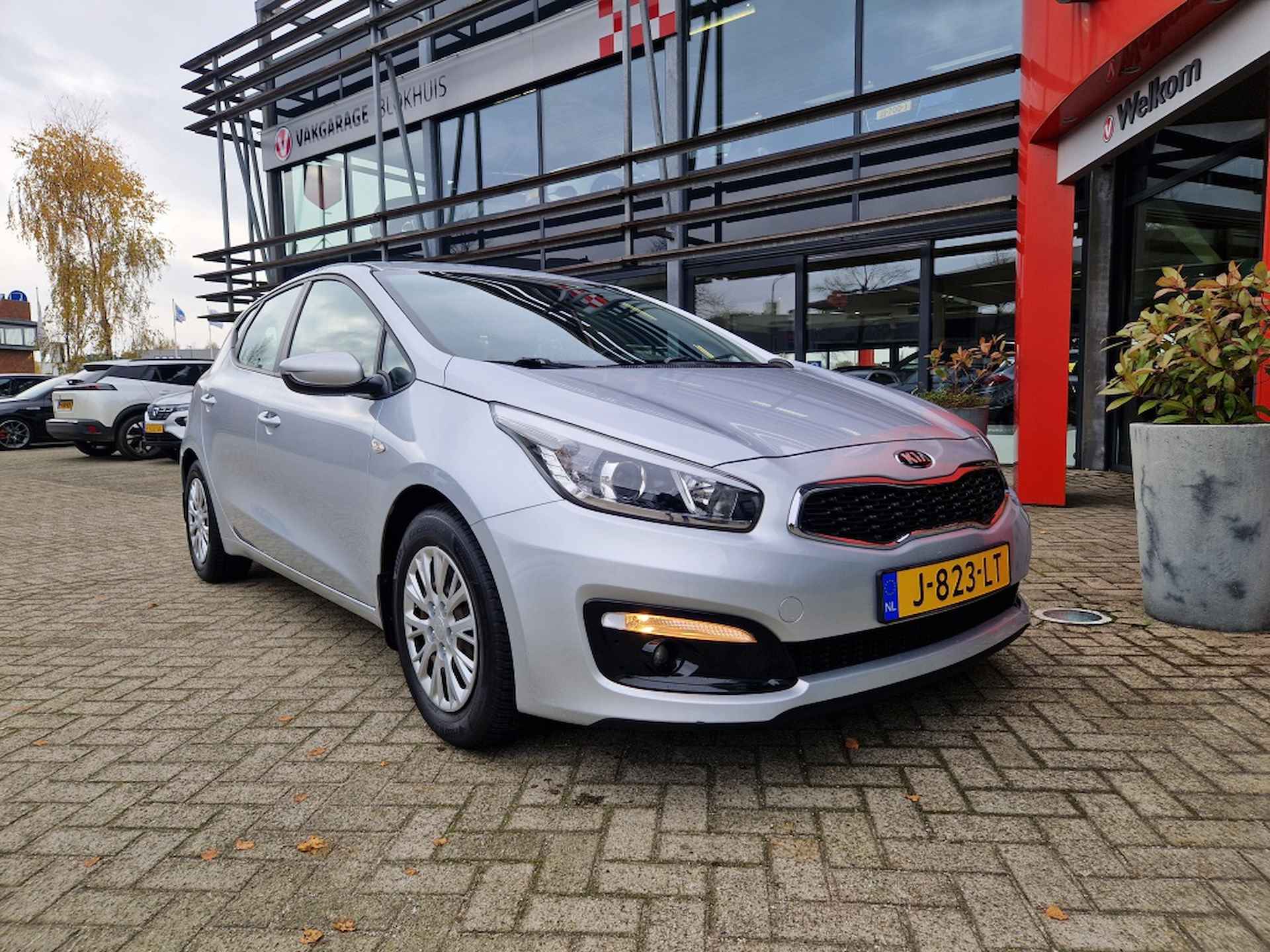 Kia cee'd 1.0 T-GDi 5D ComfortLine | Navi | PDC - 6/26