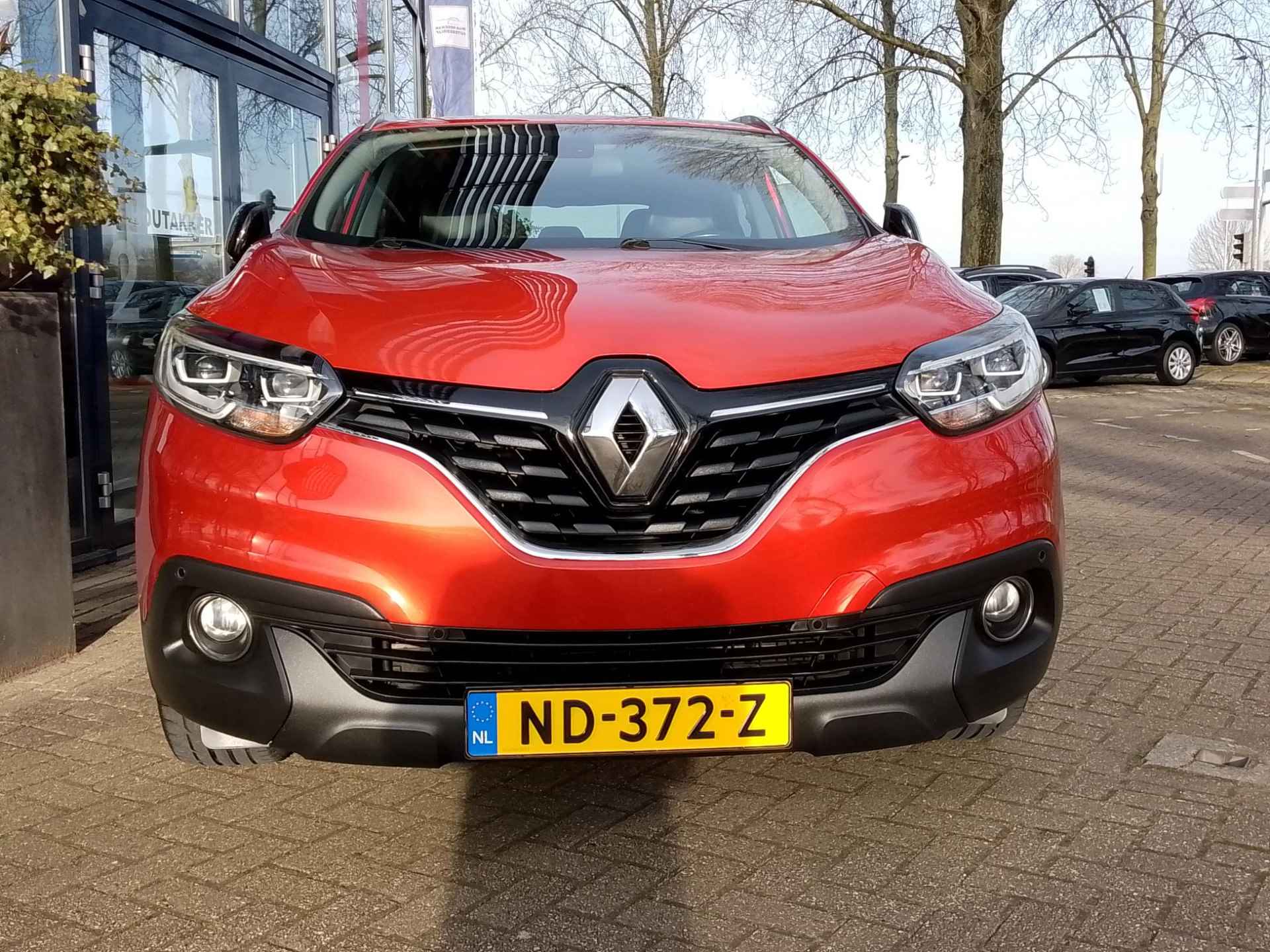 Renault Kadjar 1.2 TCe Extase AUTOMAAT | Navigatie | Climate Control | Trekhaak | Leer | LM velgen - 6/25