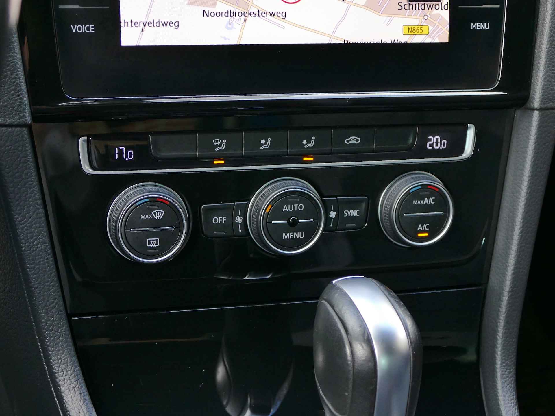 Volkswagen Golf 1.5 TSI R-line Business | Apple CarPlay / Android auto | LED koplampen | achteruitrijcamera - 29/61
