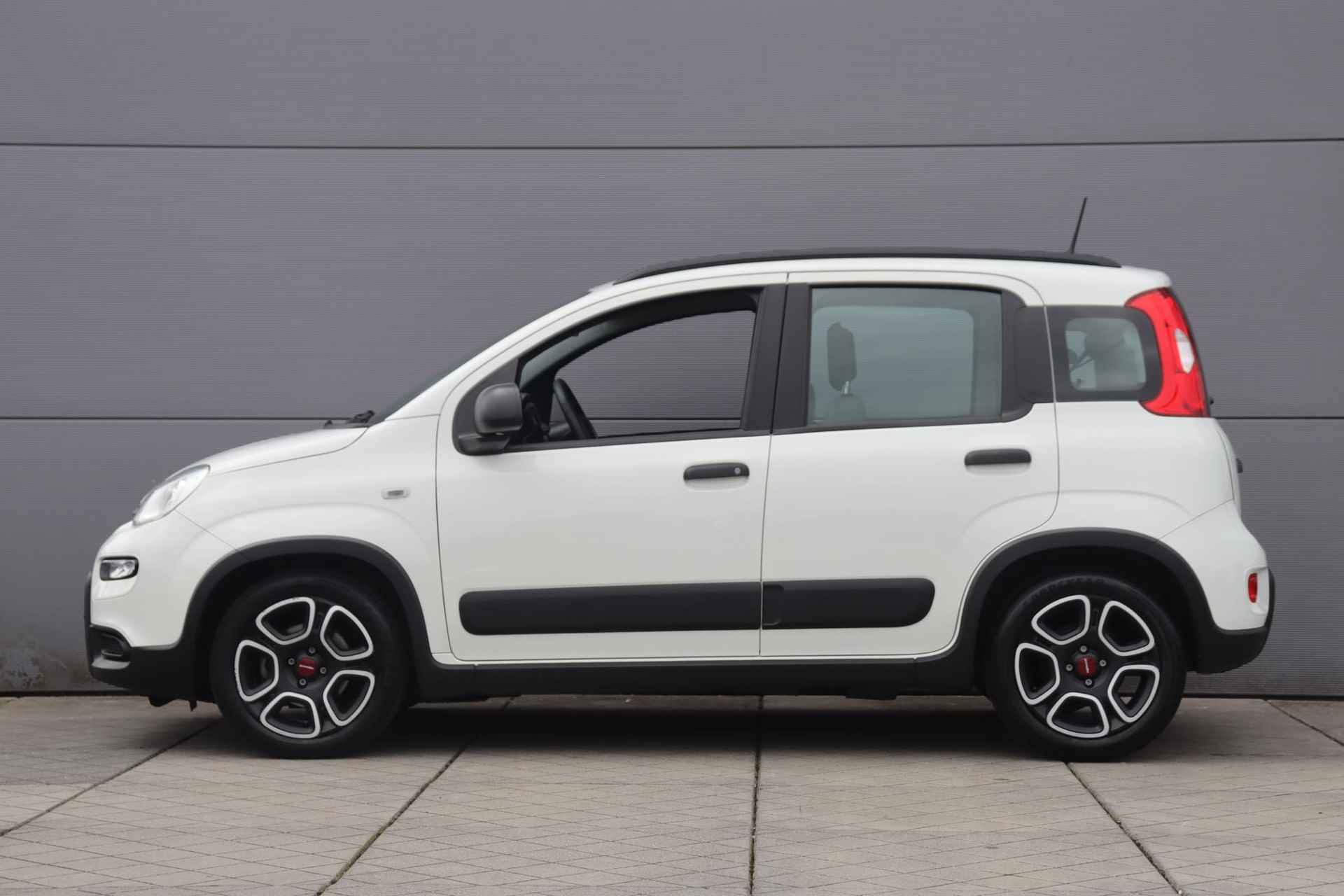 Fiat Panda 1.0 Hybrid City Life / Apple CarPlay / Airconditioning / Onderhouden - 2/44