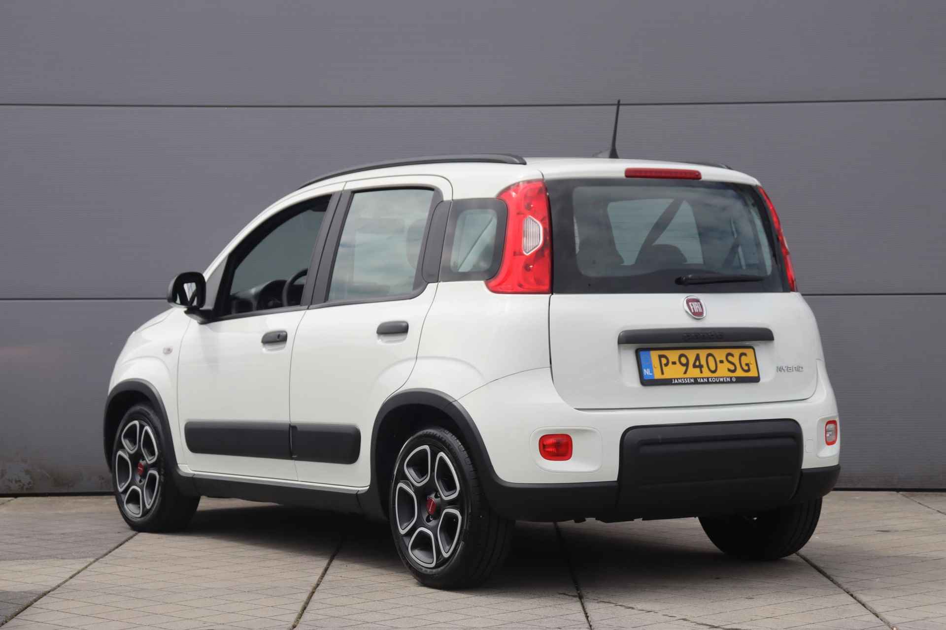 Fiat Panda 1.0 Hybrid City Life / Apple CarPlay / Airconditioning / Onderhouden - 4/44
