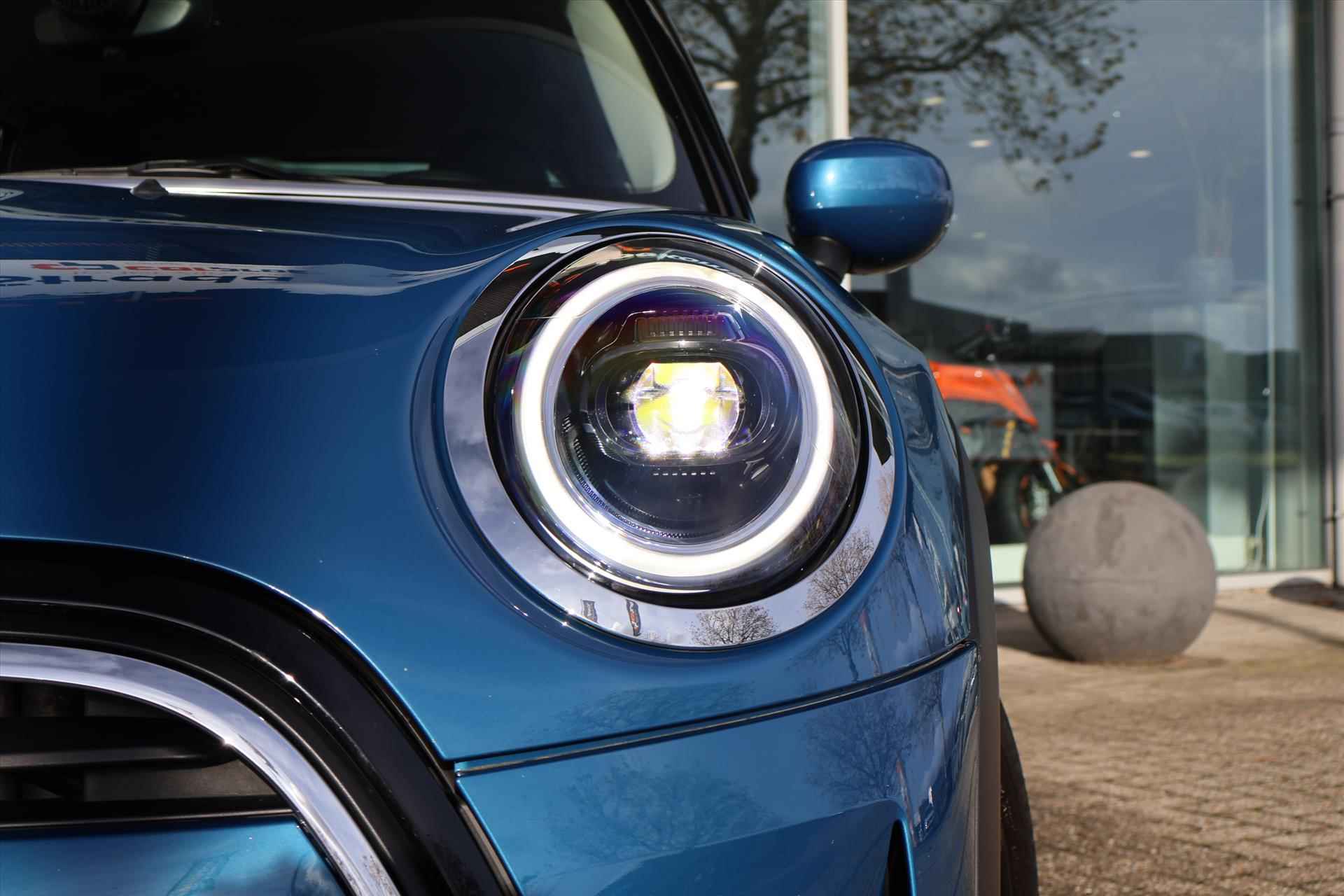 Mini Mini 5-Deurs (f55) 1.5 Business Edition Aut | Island Blue | Sfeer | Cruise | Carplay | DAB | LED | 1e Eigenaar - 4/39