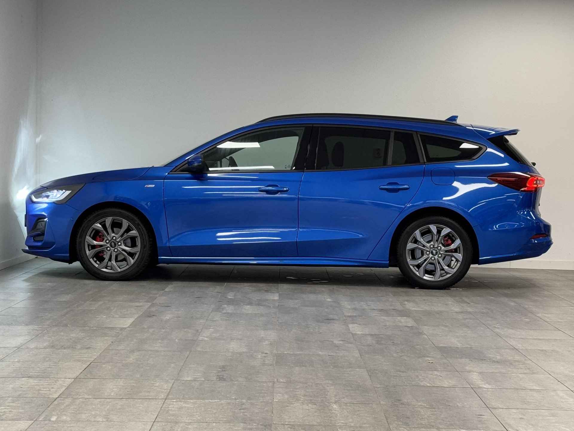 Ford Focus Wagon 1.0 EcoBoost Hybrid ST Line - 6/48