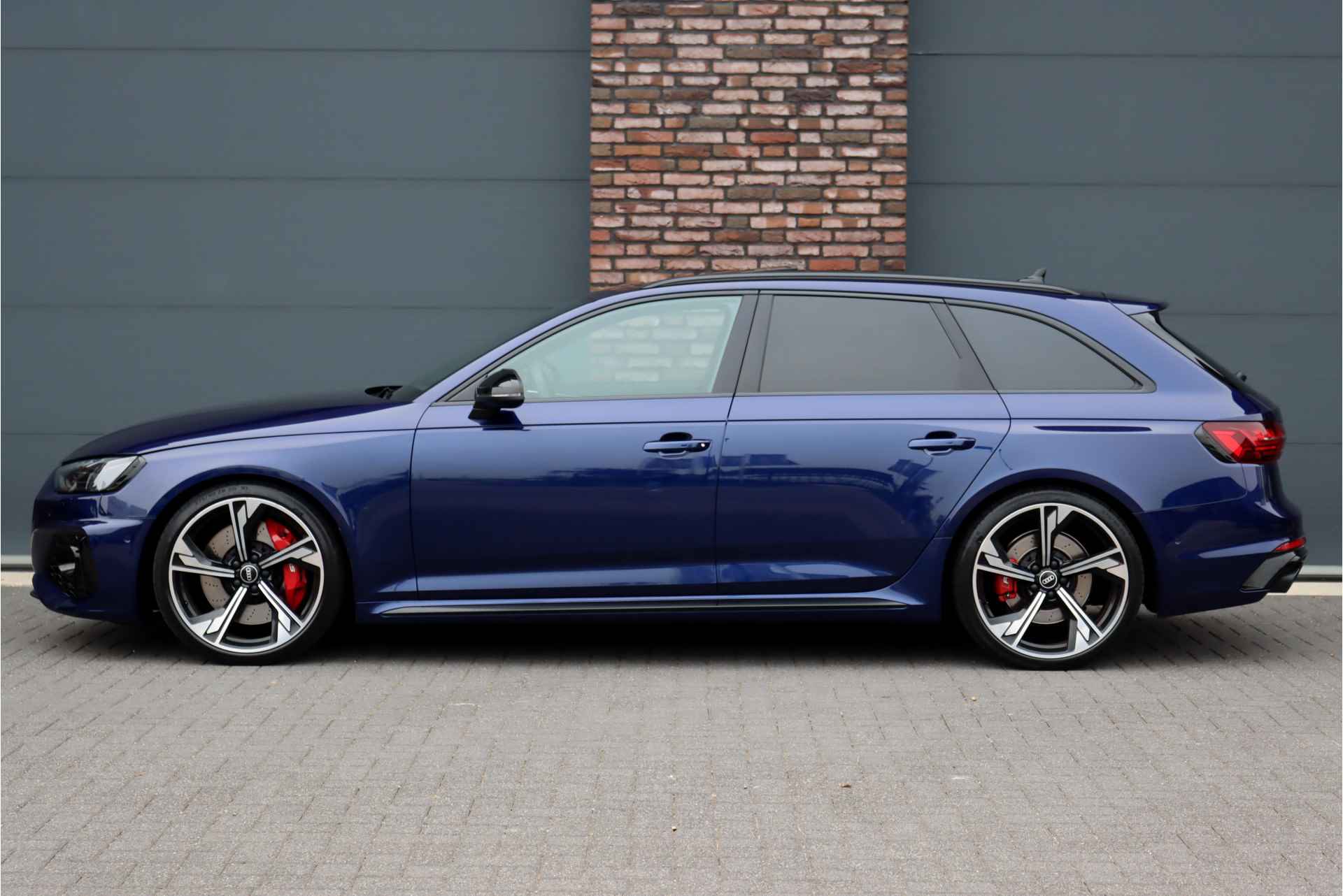 Audi A4 Avant 2.9 TFSI RS 4 Quattro Competition+ Aut8 | Adaptive Cruise Control | Bang&Olufsen | Carbon Sierdelen | Massage | Panoramadak | Memory | HUD | Camera | Keyless Entry | Stoelverwarming Achter | Nappa Leder | - 10/50