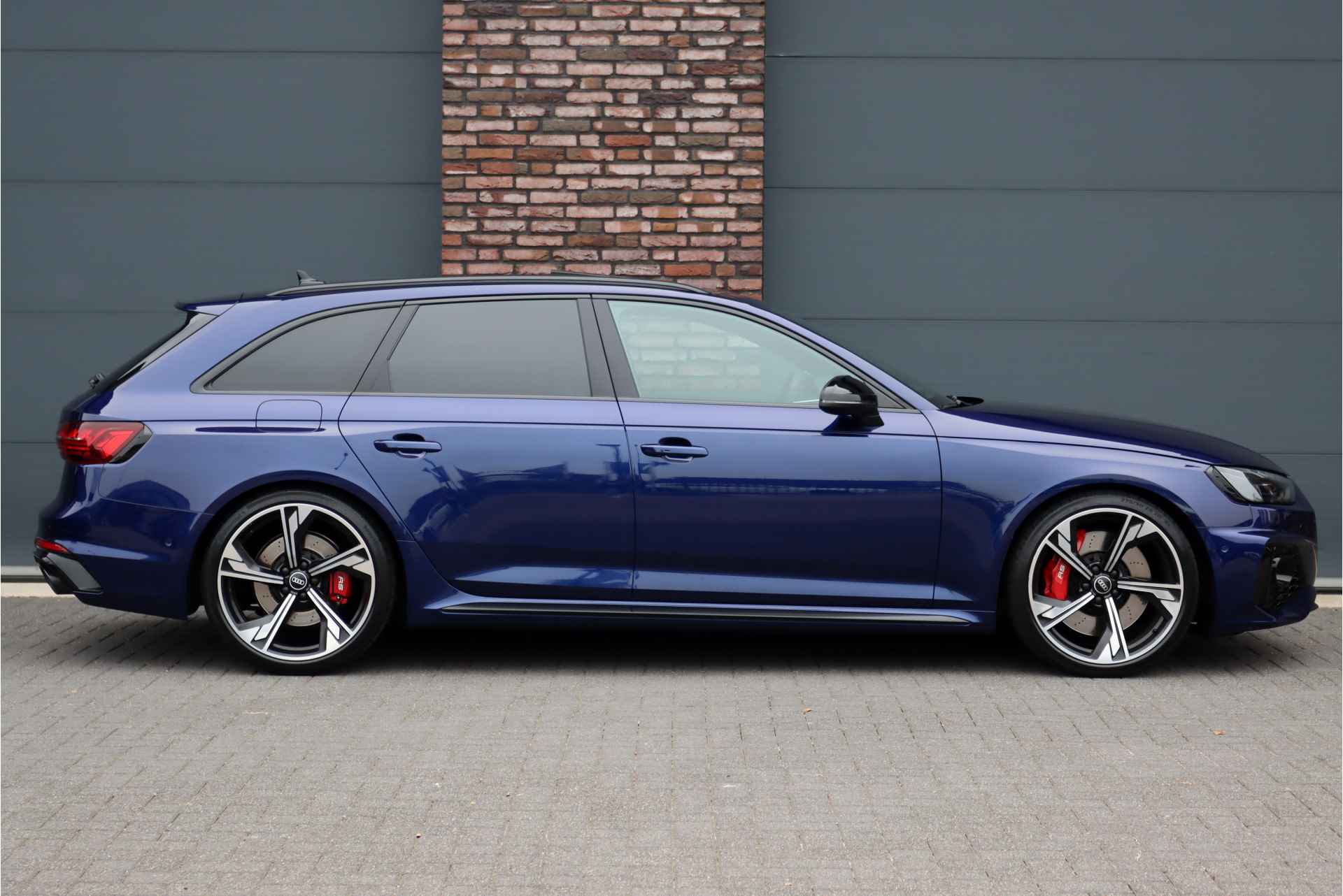 Audi A4 Avant 2.9 TFSI RS 4 Quattro Competition+ Aut8 | Adaptive Cruise Control | Bang&Olufsen | Carbon Sierdelen | Massage | Panoramadak | Memory | HUD | Camera | Keyless Entry | Stoelverwarming Achter | Nappa Leder | - 12/50