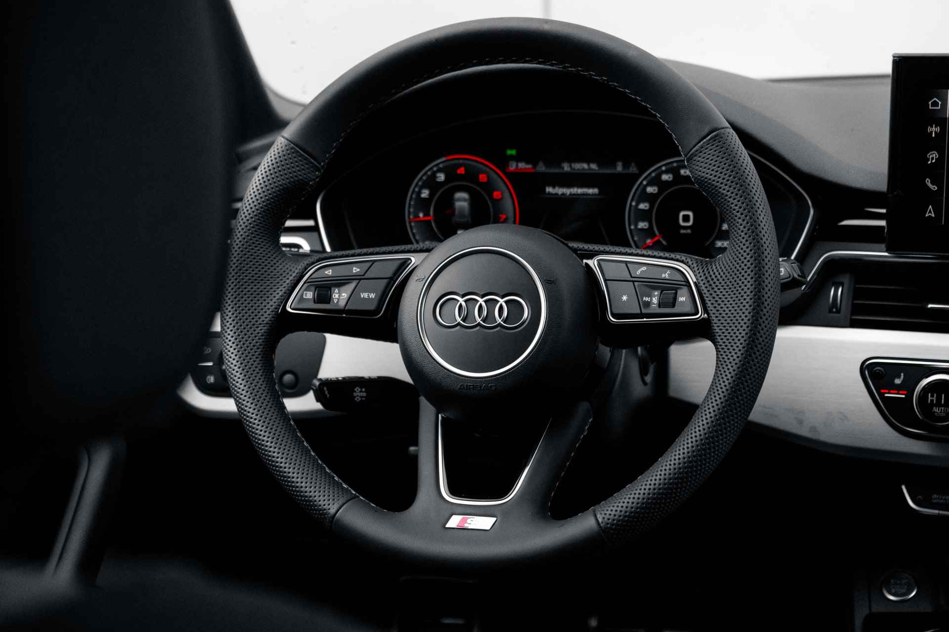 Audi A4 Avant 35 TFSI S edition Competition | Stoelverwarming | Cruise control | Navigatie | Smartphone interface | Optiek zwart - 10/62