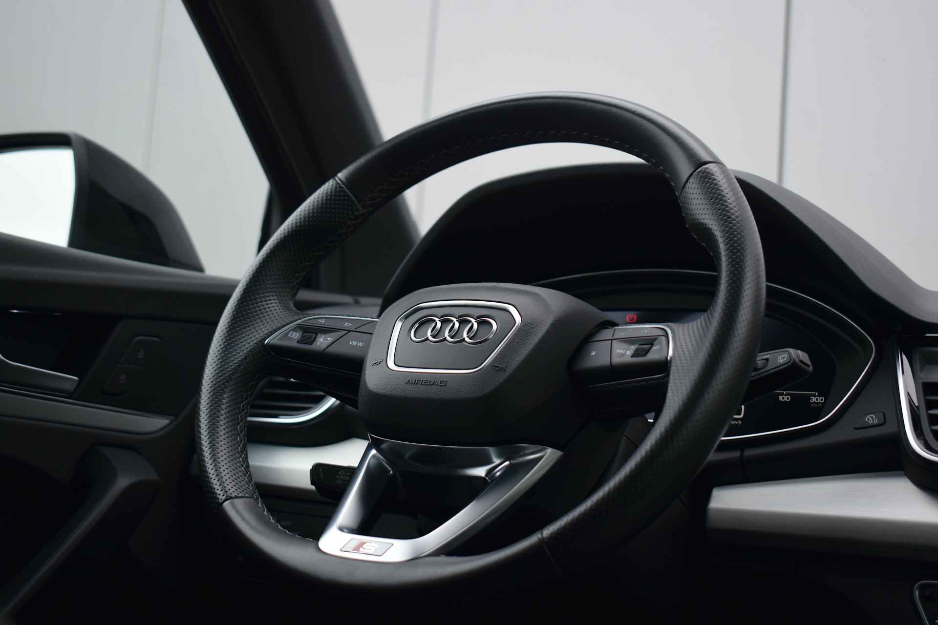 Audi Q5 40 TDI quattro S edition | 2x S-Line | Trekhaak | Pano | Half Leer | Virtual - 41/52