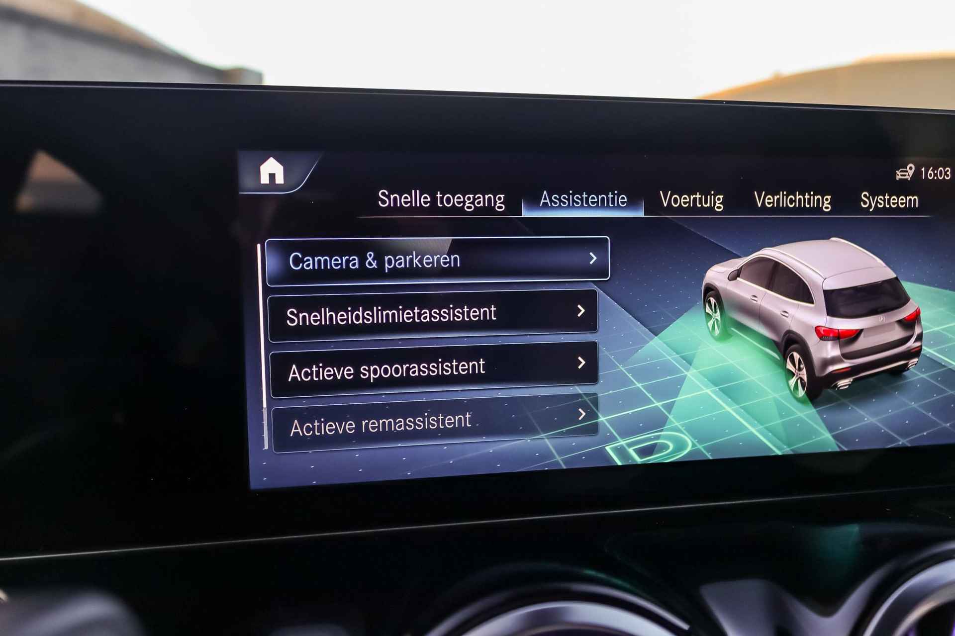 Mercedes-Benz GLA GLA 250e Automaat Business Solution Limited | Panoramadak | Advanced Sound System | Multibeam LED | Sfeerverlichting | Stoelverwarming | Parktronic - 15/40