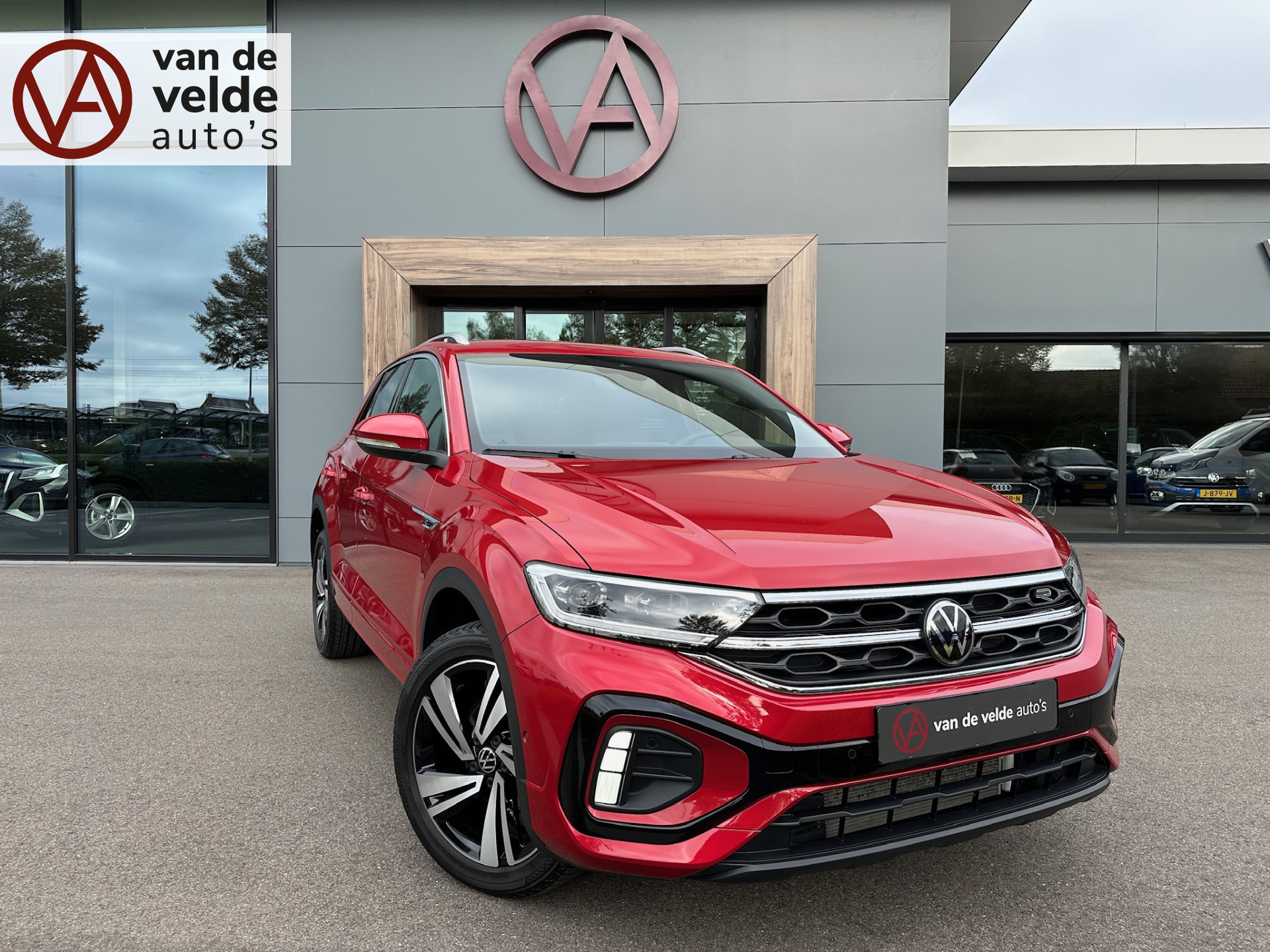 Volkswagen T-Roc 1.5 TSI 150pk DSG R-Line | Camera | Keyless | Elek. Achterklep