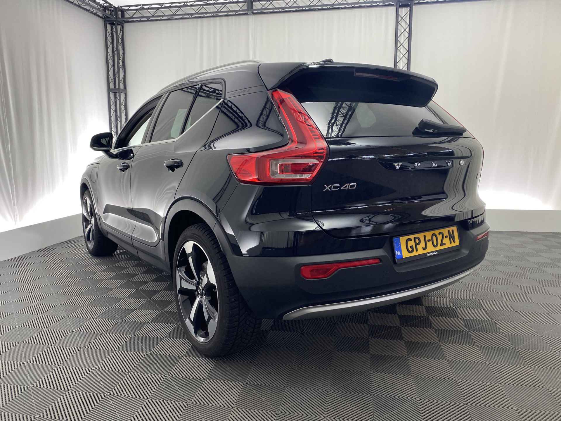 Volvo XC40 1.5 T5 Recharge Inscription | Pano-Dak | 262 PK  | Leder | Apple Carplay | ACC | - 8/35