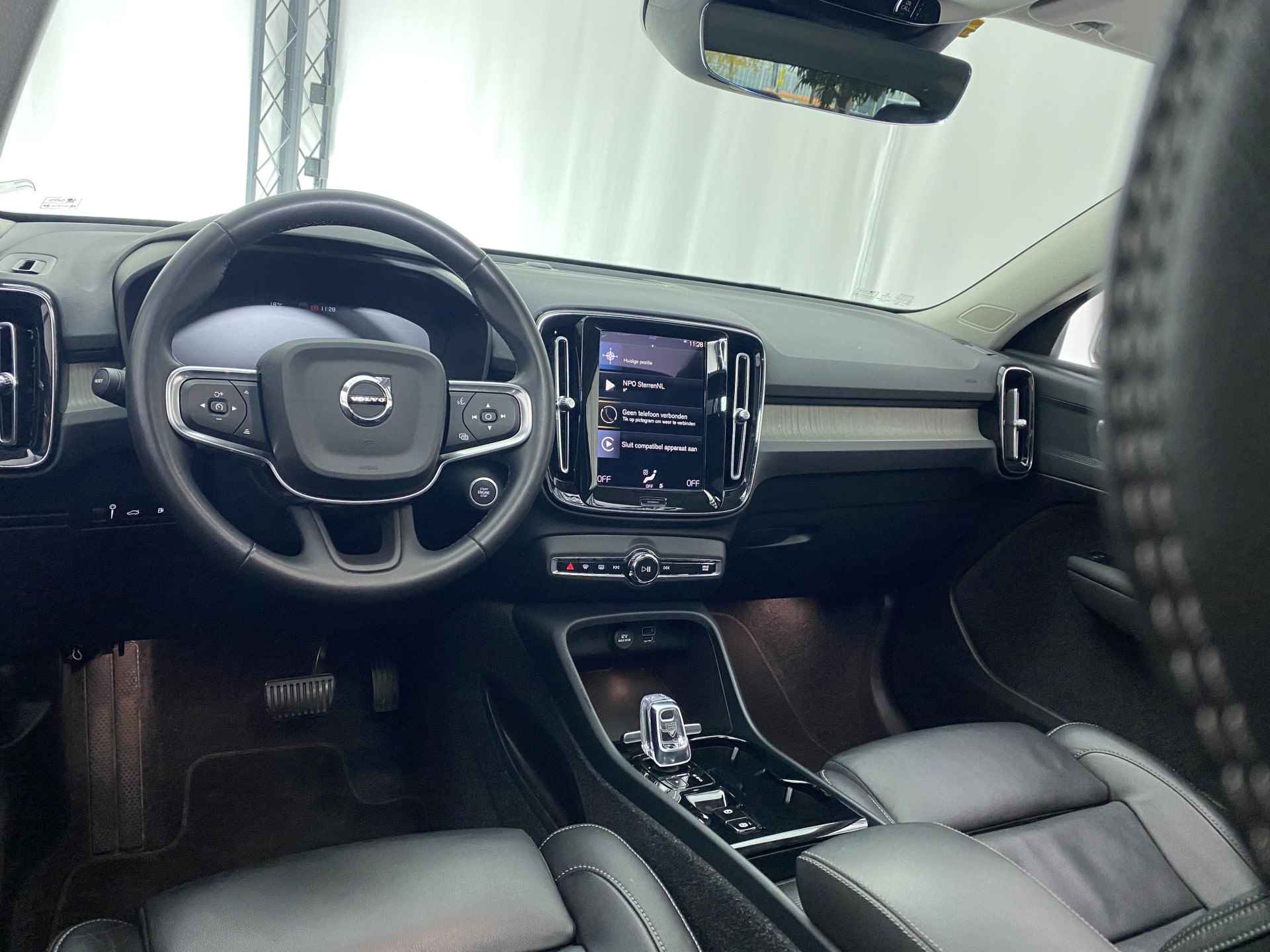 Volvo XC40 1.5 T5 Recharge Inscription | Pano-Dak | 262 PK  | Leder | Apple Carplay | ACC | - 14/35