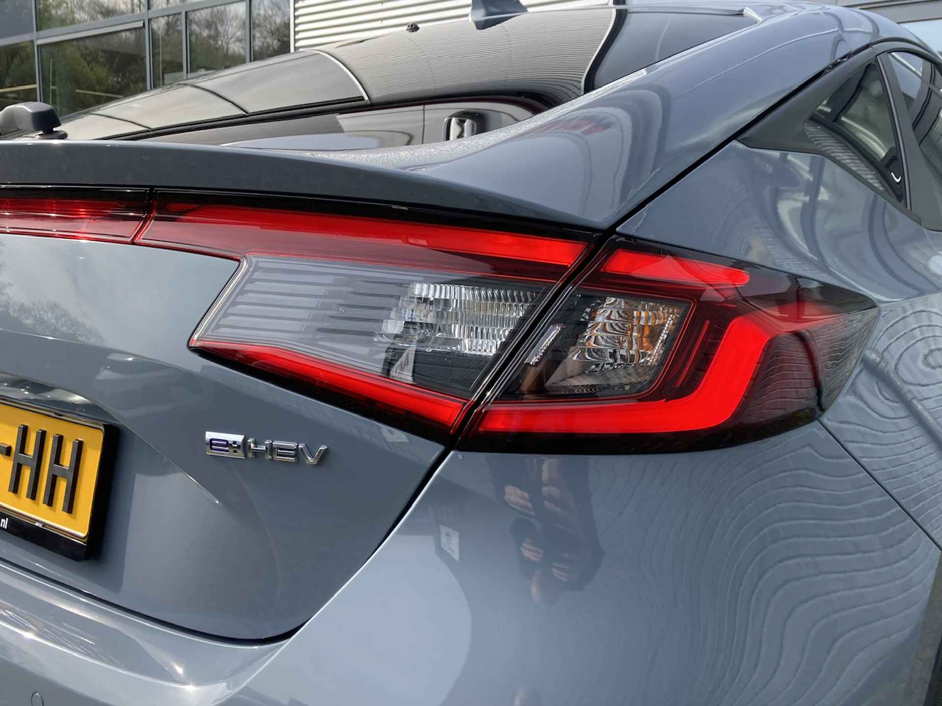 HONDA Civic 2.0 HYBRID 184PK eCVT Automaat Sport | Navigatie Carplay | Red Interior Pack | Adaptieve Cruise | Blindspot | LED Verlichting | Stoelverwarming | - 21/43
