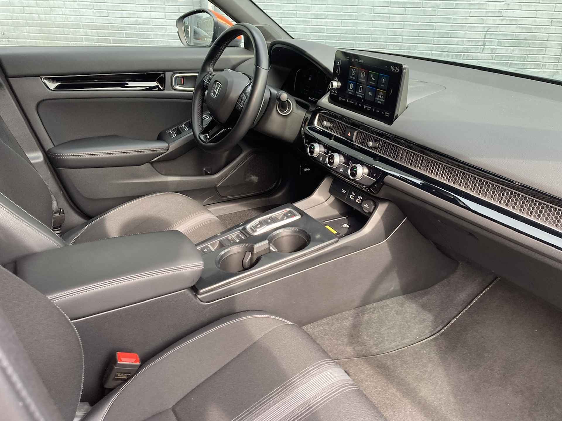 HONDA Civic 2.0 HYBRID 184PK eCVT Automaat Sport | Navigatie Carplay | Red Interior Pack | Adaptieve Cruise | Blindspot | LED Verlichting | Stoelverwarming | - 22/43