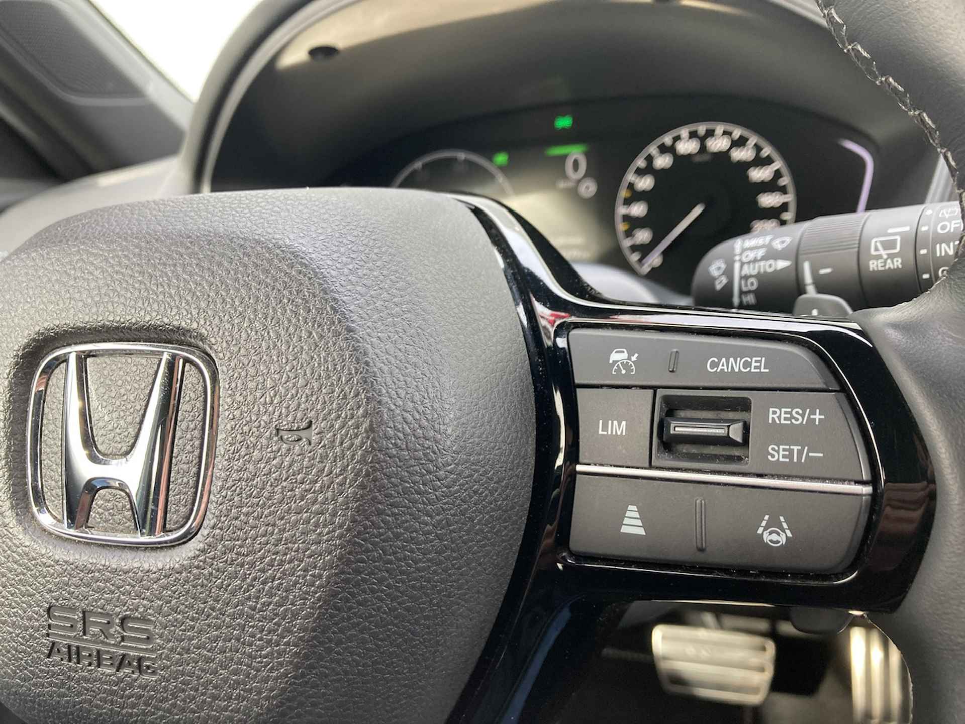 HONDA Civic 2.0 HYBRID 184PK eCVT Automaat Sport | Navigatie Carplay | Red Interior Pack | Adaptieve Cruise | Blindspot | LED Verlichting | Stoelverwarming | - 30/43