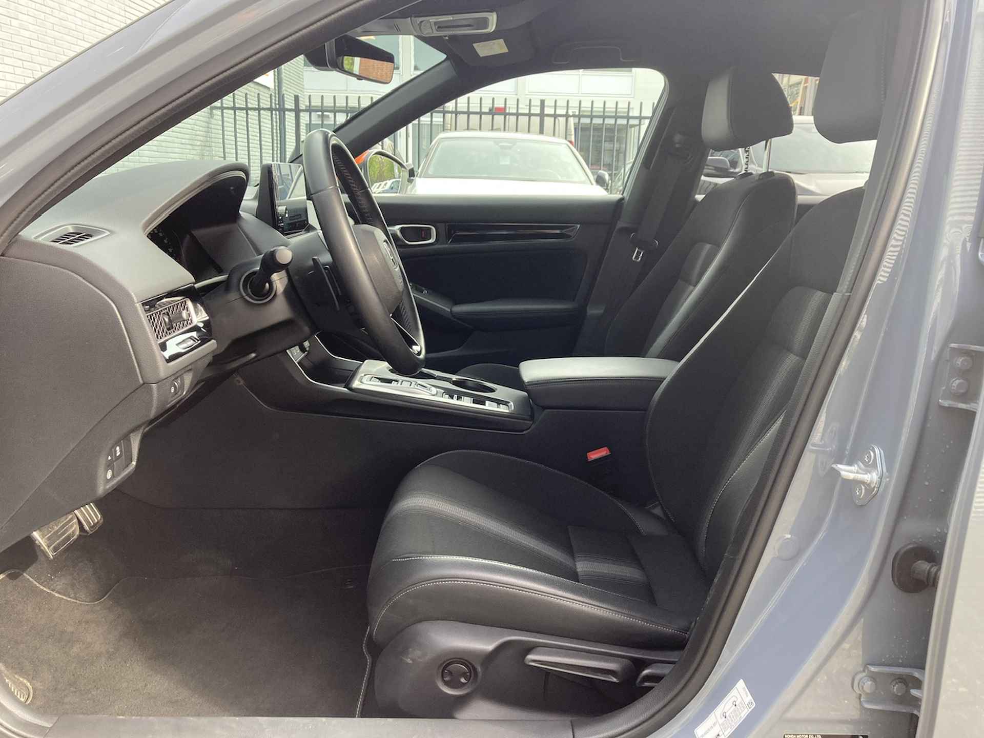 HONDA Civic 2.0 HYBRID 184PK eCVT Automaat Sport | Navigatie Carplay | Red Interior Pack | Adaptieve Cruise | Blindspot | LED Verlichting | Stoelverwarming | - 34/43