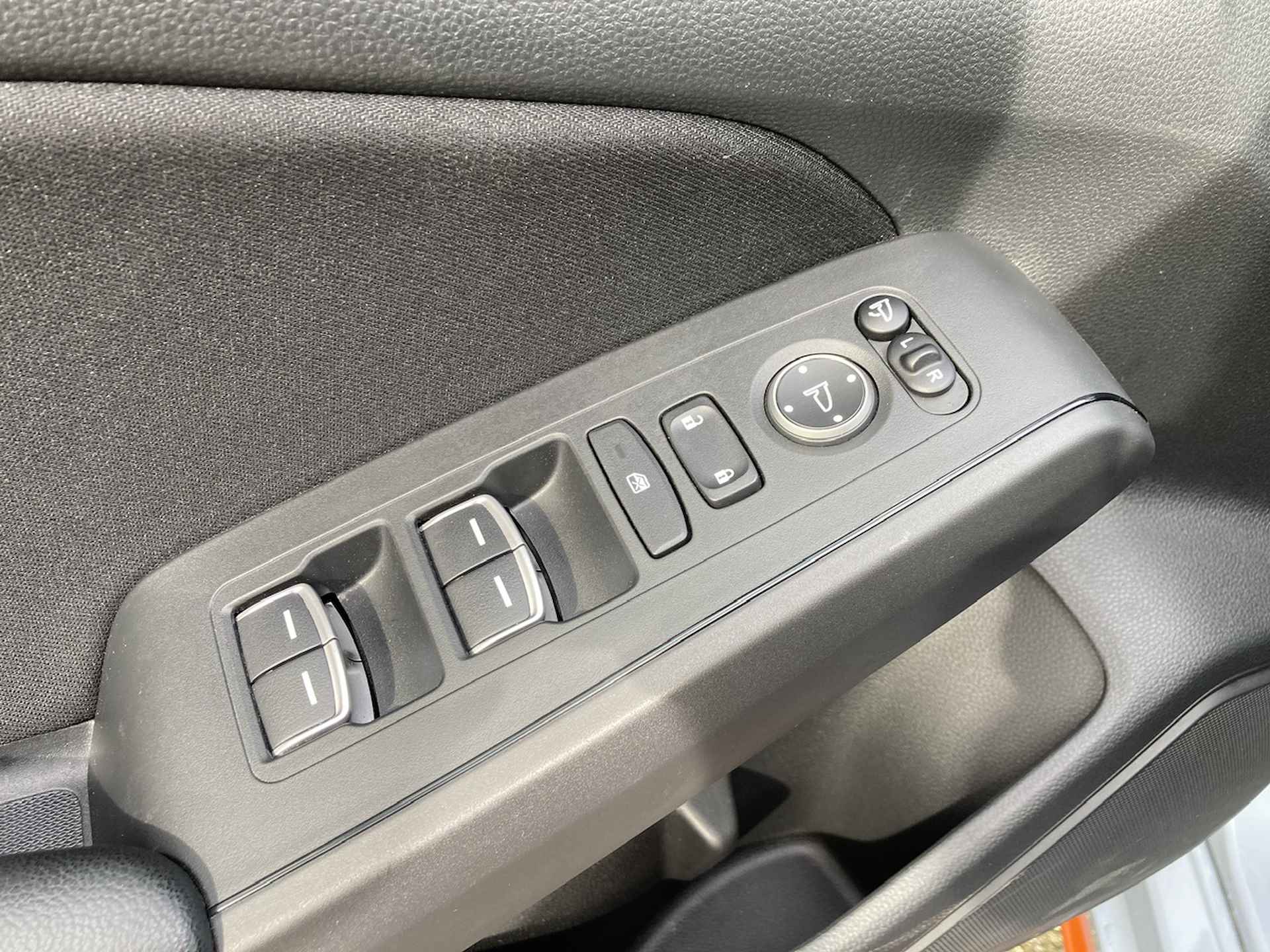 HONDA Civic 2.0 HYBRID 184PK eCVT Automaat Sport | Navigatie Carplay | Red Interior Pack | Adaptieve Cruise | Blindspot | LED Verlichting | Stoelverwarming | - 36/43