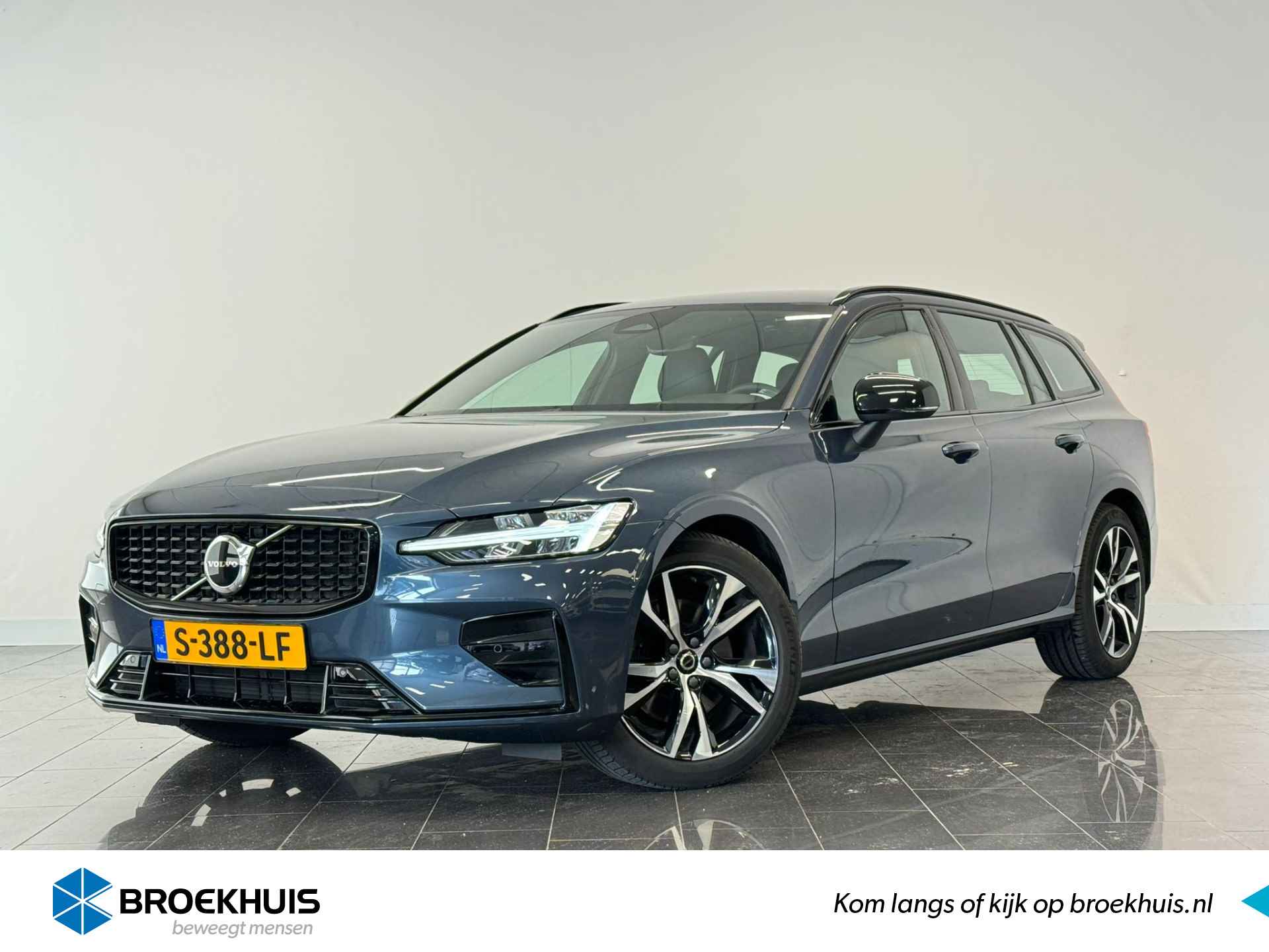 Volvo V60 B4 Plus Dark | IntelliSafe Assist | Climate Pack | Camera | Leder | - 1/39