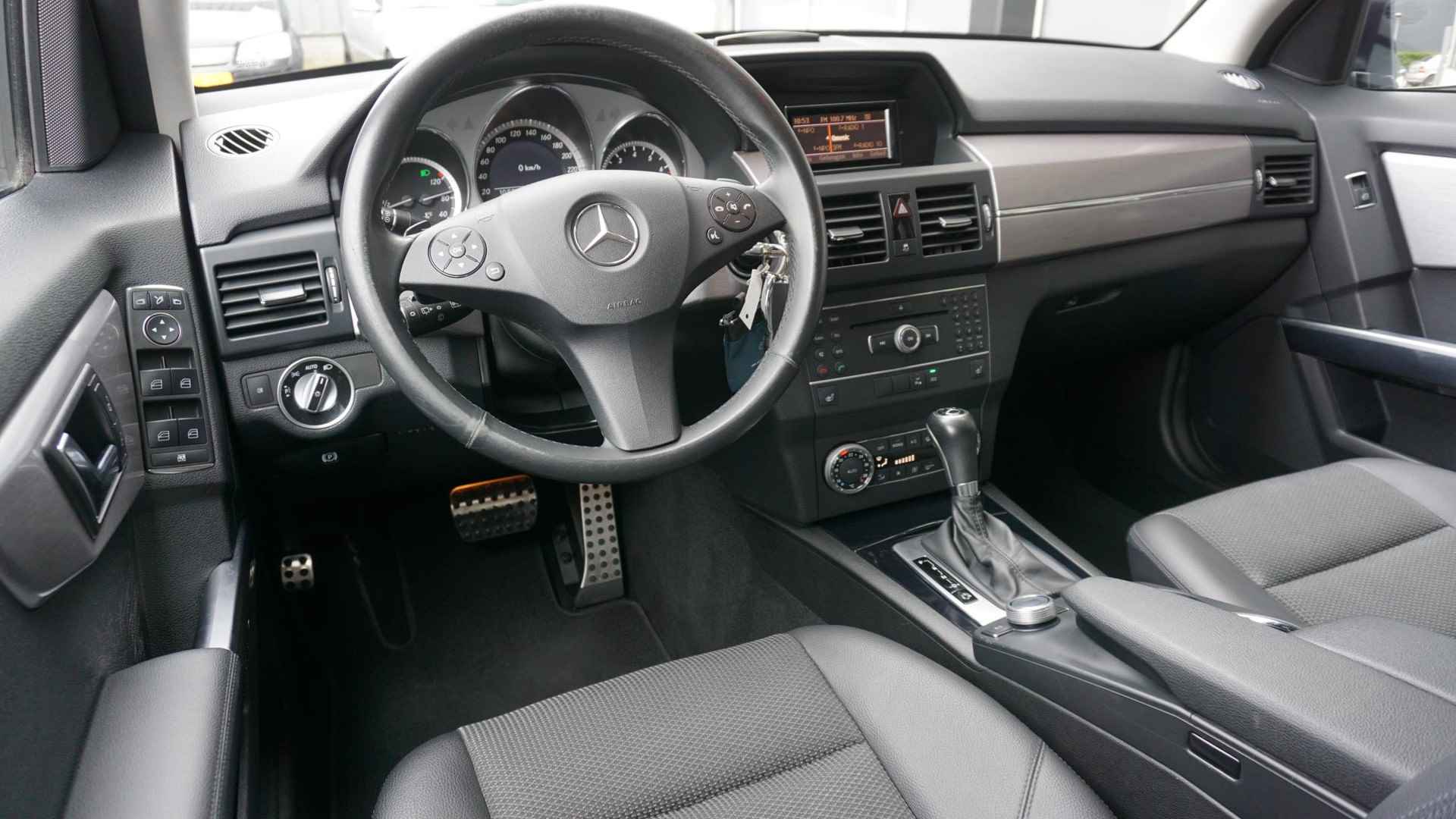 Mercedes-Benz GLK-klasse 350 V6 306pk 4-Matic Sport Xenon Navi Afn.Trekhaak 19inch LM Clima Cruise Control 2000KG Trekgewicht 2e Eigenaar! - 8/46