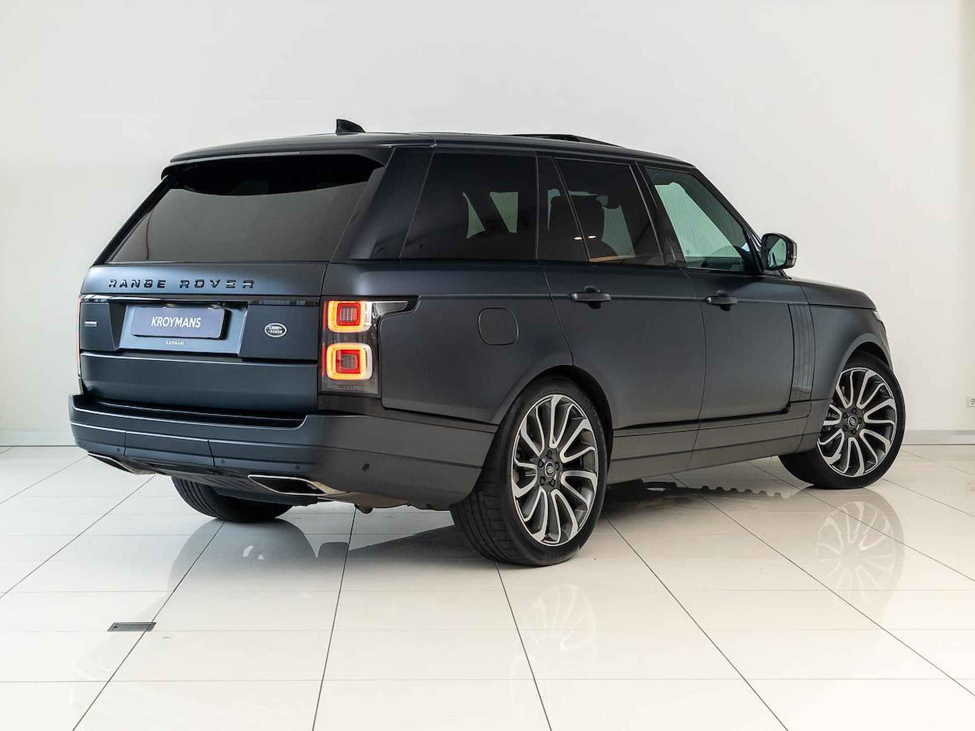 Land Rover Range Rover 4.4 SDV8 Autobiography | SVO Palette Black | Trekhaak | 24 maanden Approved - 2/26