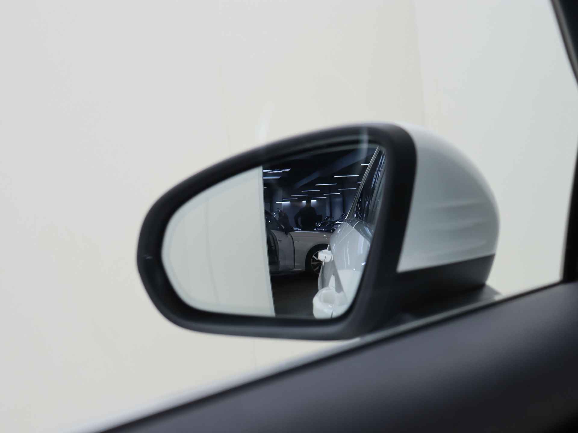 Mercedes-Benz A-Klasse 160 Business Solution AMG | Navigatie | Widescreen Cockpit | 18 inch Lichtmetalen velgen . - 25/31