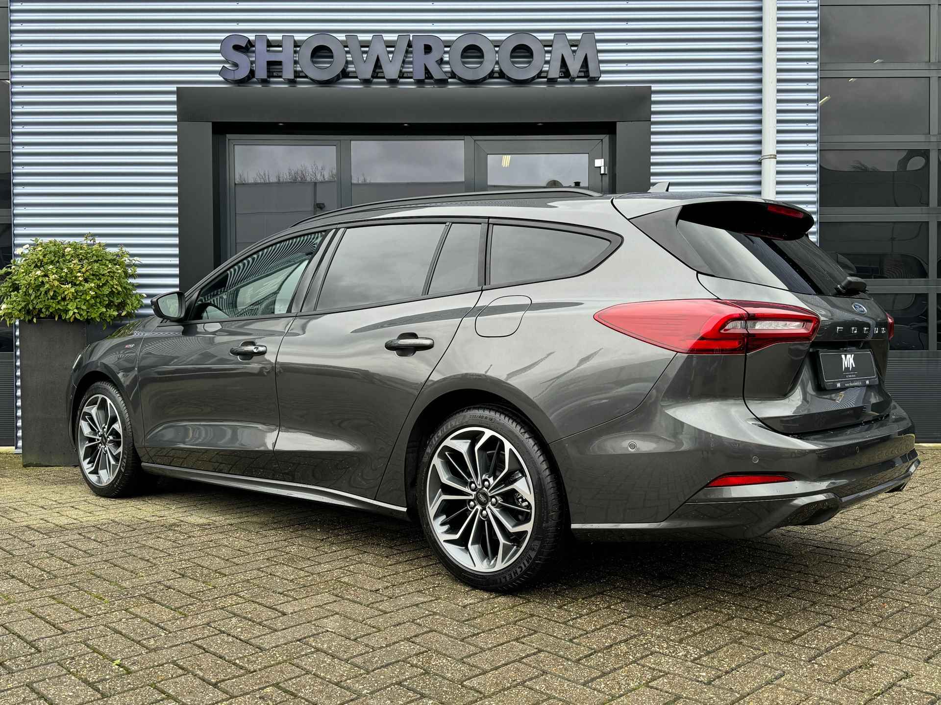 Ford Focus Wagon 1.0 EcoBoost Hybrid ST Line X Navi|Camera|PDC|Apple Carplay - 4/37