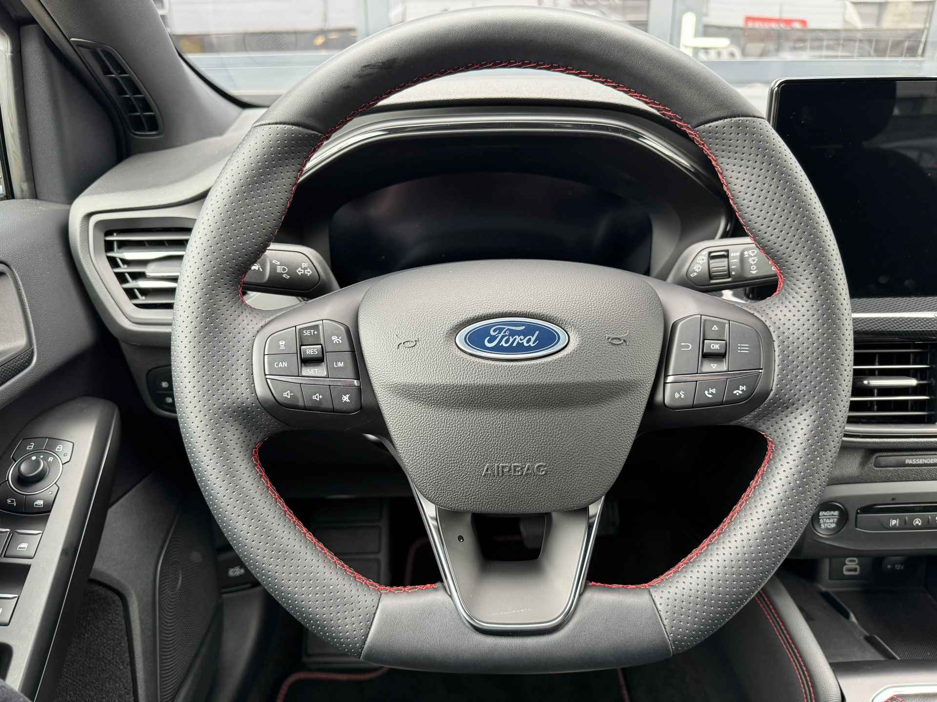 Ford Focus Wagon 1.0 EcoBoost Hybrid ST Line X Navi|Camera|PDC|Apple Carplay - 15/37