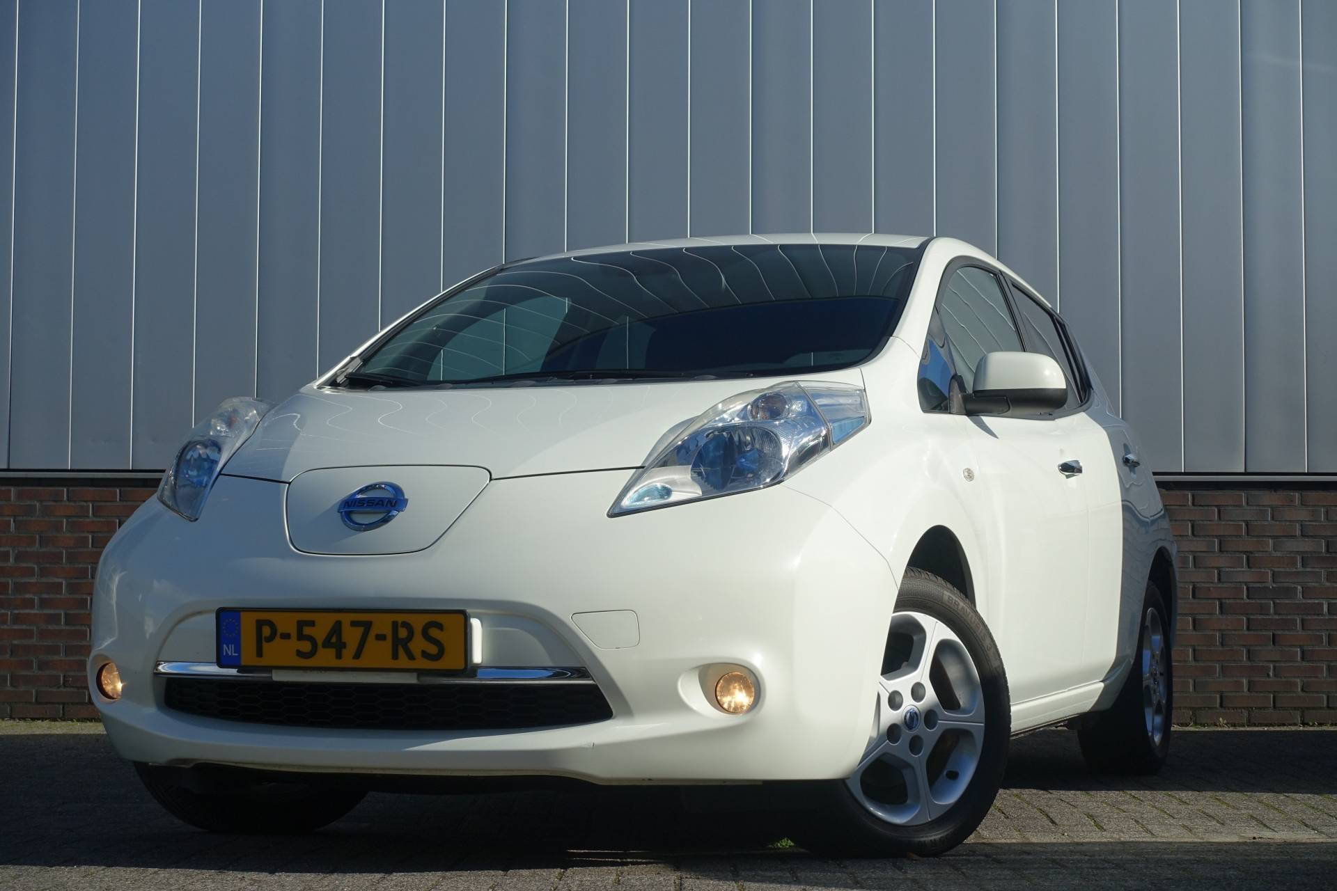 Nissan Leaf Acenta 24 kWh | Navigatie | Cruise-Controle | 6.500.- na subsidie € 2.000,- subsidie mogelijk - 1/26