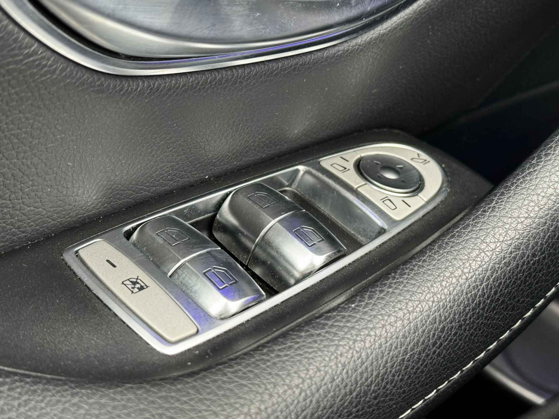 Mercedes-Benz E-Klasse E 200 Estate AMG Line | Trekhaak | Panoramadak | Burmester | 360° Camera - 11/19