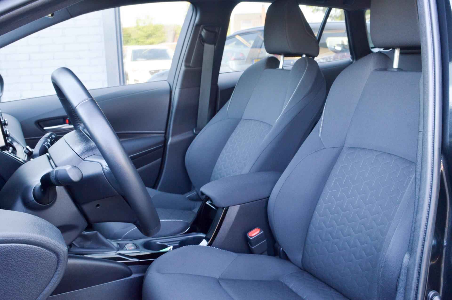 Toyota Corolla Touring Sports 1.8 Hybrid Active | Navi via Apple Carplay / Android Auto | NAP - 4/38