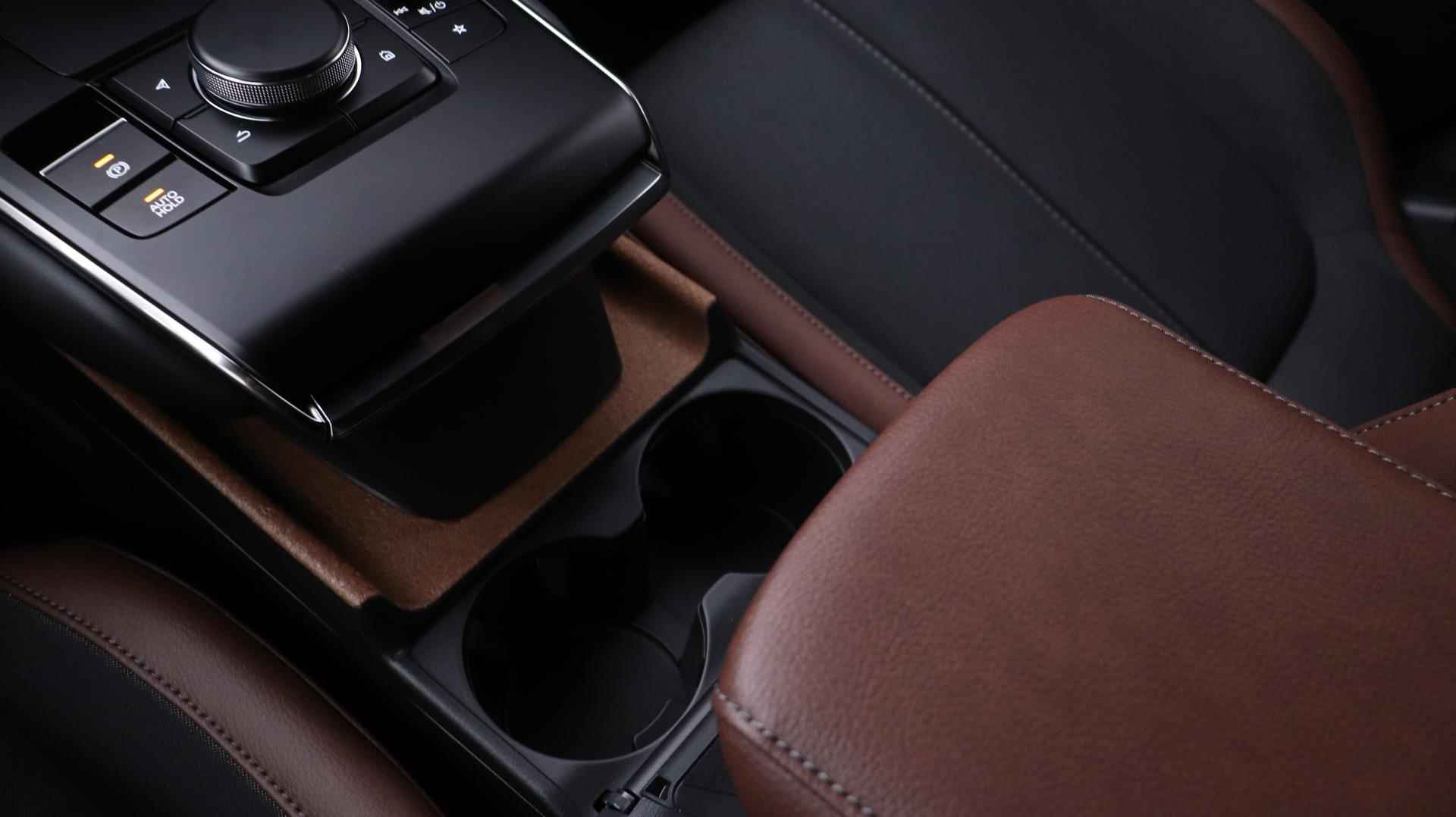 Mazda MX-30 e-SkyActiv 145 Advantage | € 4.000,- korting | € 2.950 overheidssubsidie mogelijk | Uit voorraad leverbaar | - 35/41