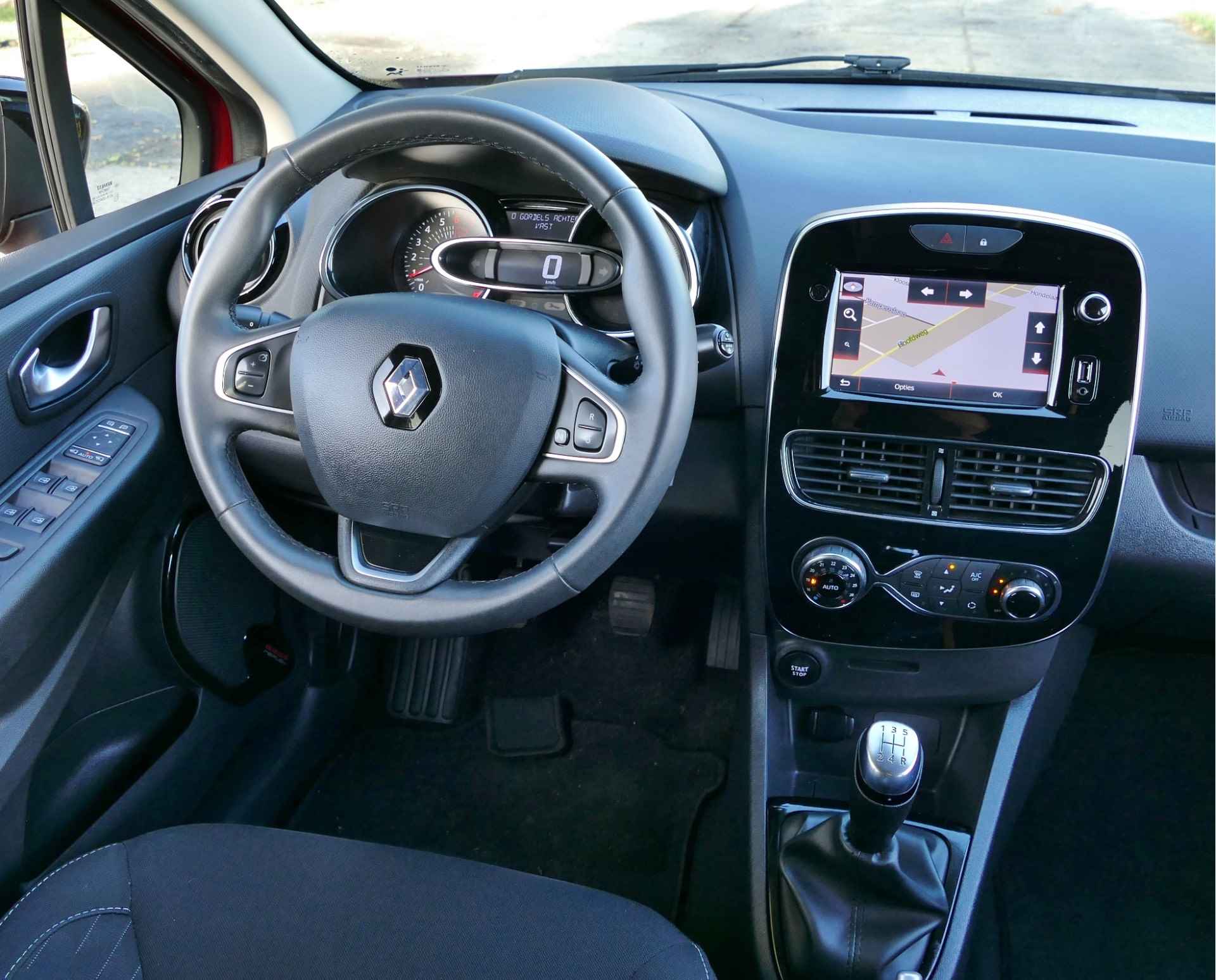 Renault Clio Estate 0.9 TCe Limited | navigatie | keyless | 100% onderhouden - 8/45