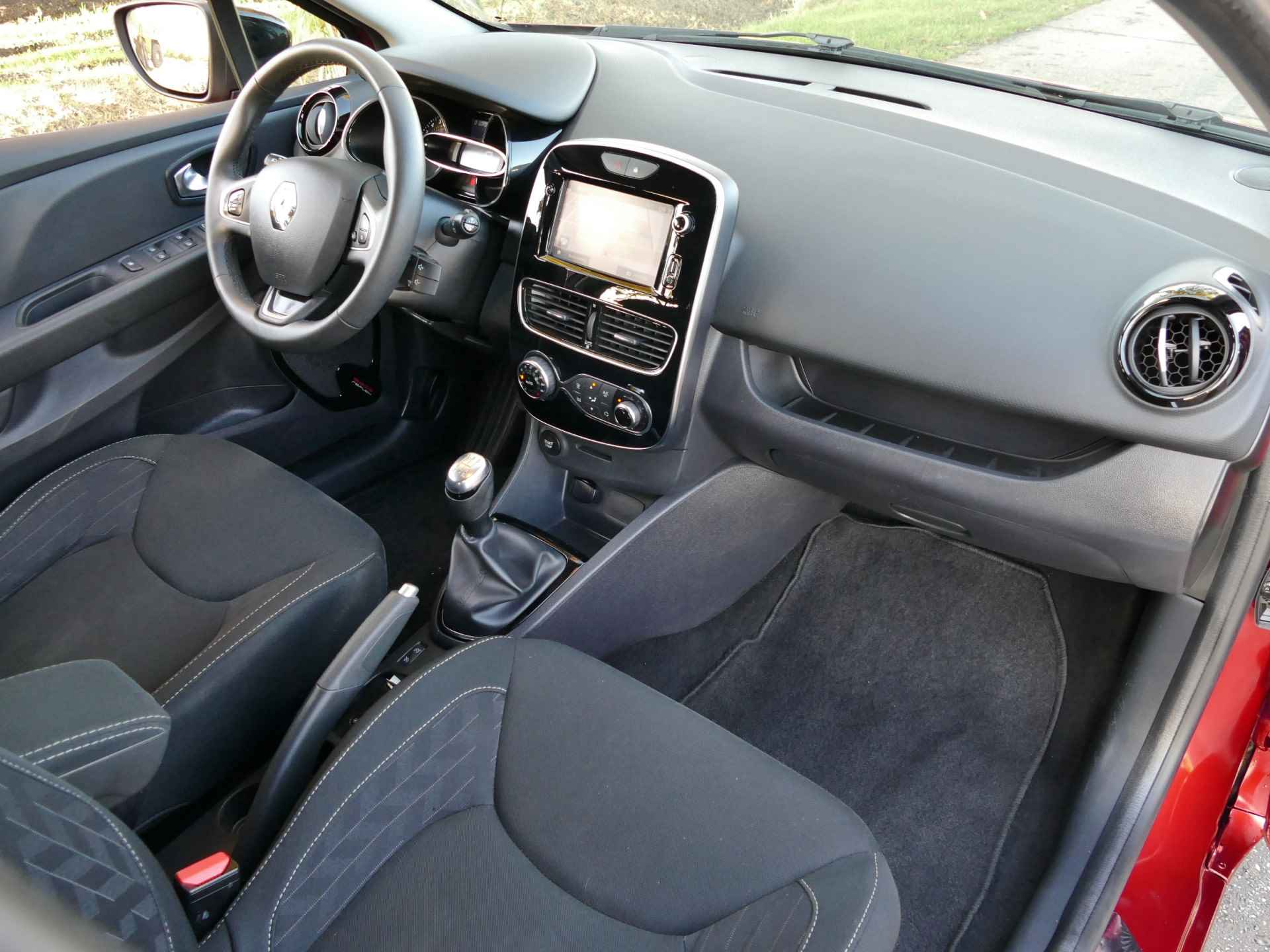 Renault Clio Estate 0.9 TCe Limited | navigatie | keyless | 100% onderhouden - 33/45