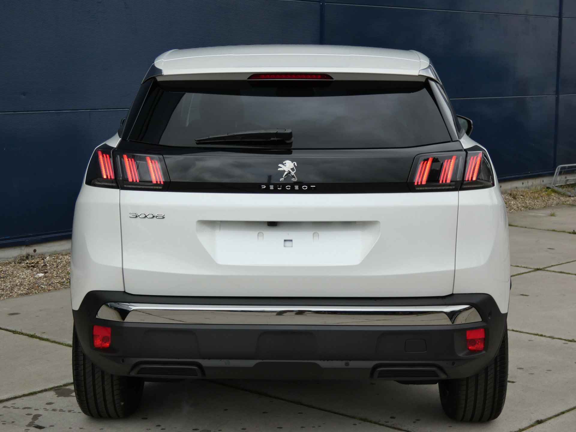 Peugeot 3008 1.6 HYbrid 180 Allure Pack Business EINDE JAAR DEAL- EUR 8.947,- KORTING - PROFITEER NU! - 33/41