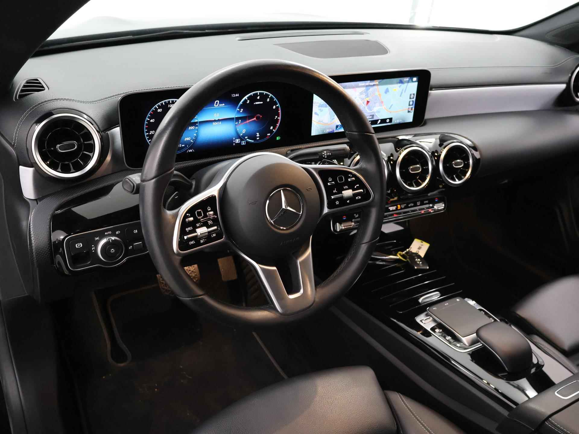 Mercedes-Benz CLA-klasse 180 Business Solution Progressive | Nieuw model | Stoelverwarming | Parkeerpakket met achteruitrijcamera | Navigatie | Cruise Control | Widescreen - 8/46