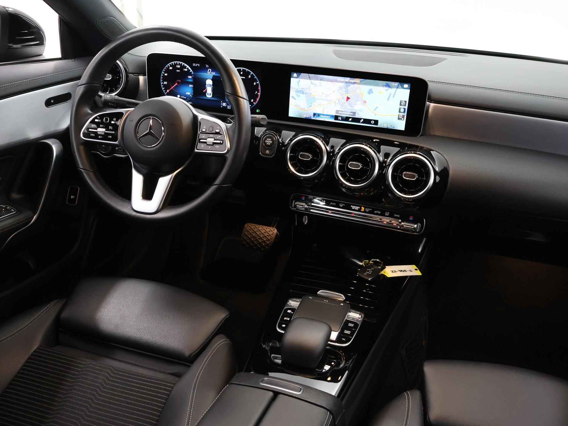 Mercedes-Benz CLA-klasse 180 Business Solution Progressive | Nieuw model | Stoelverwarming | Parkeerpakket met achteruitrijcamera | Navigatie | Cruise Control | Widescreen - 10/46