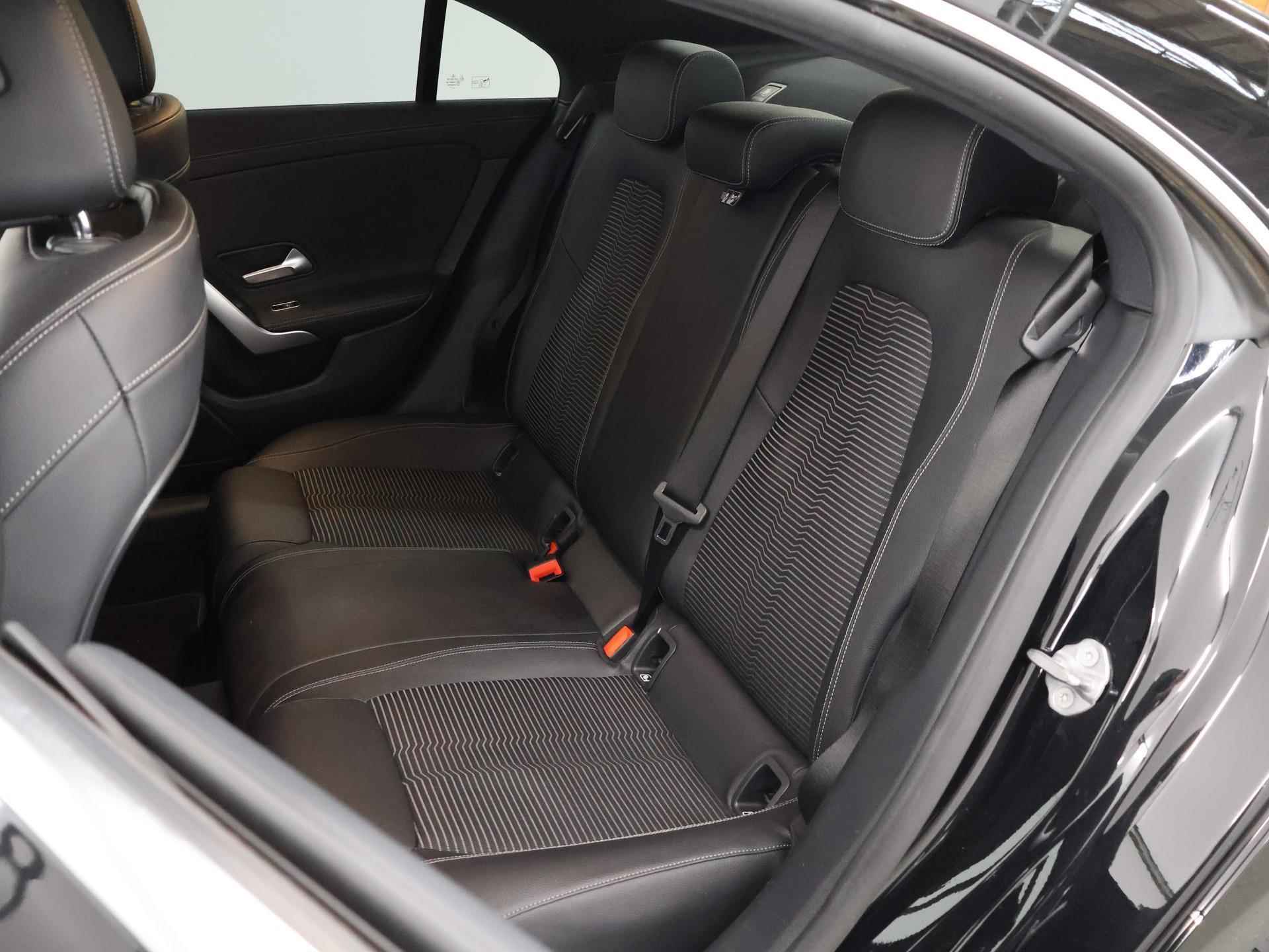 Mercedes-Benz CLA-klasse 180 Business Solution Progressive | Nieuw model | Stoelverwarming | Parkeerpakket met achteruitrijcamera | Navigatie | Cruise Control | Widescreen - 11/46