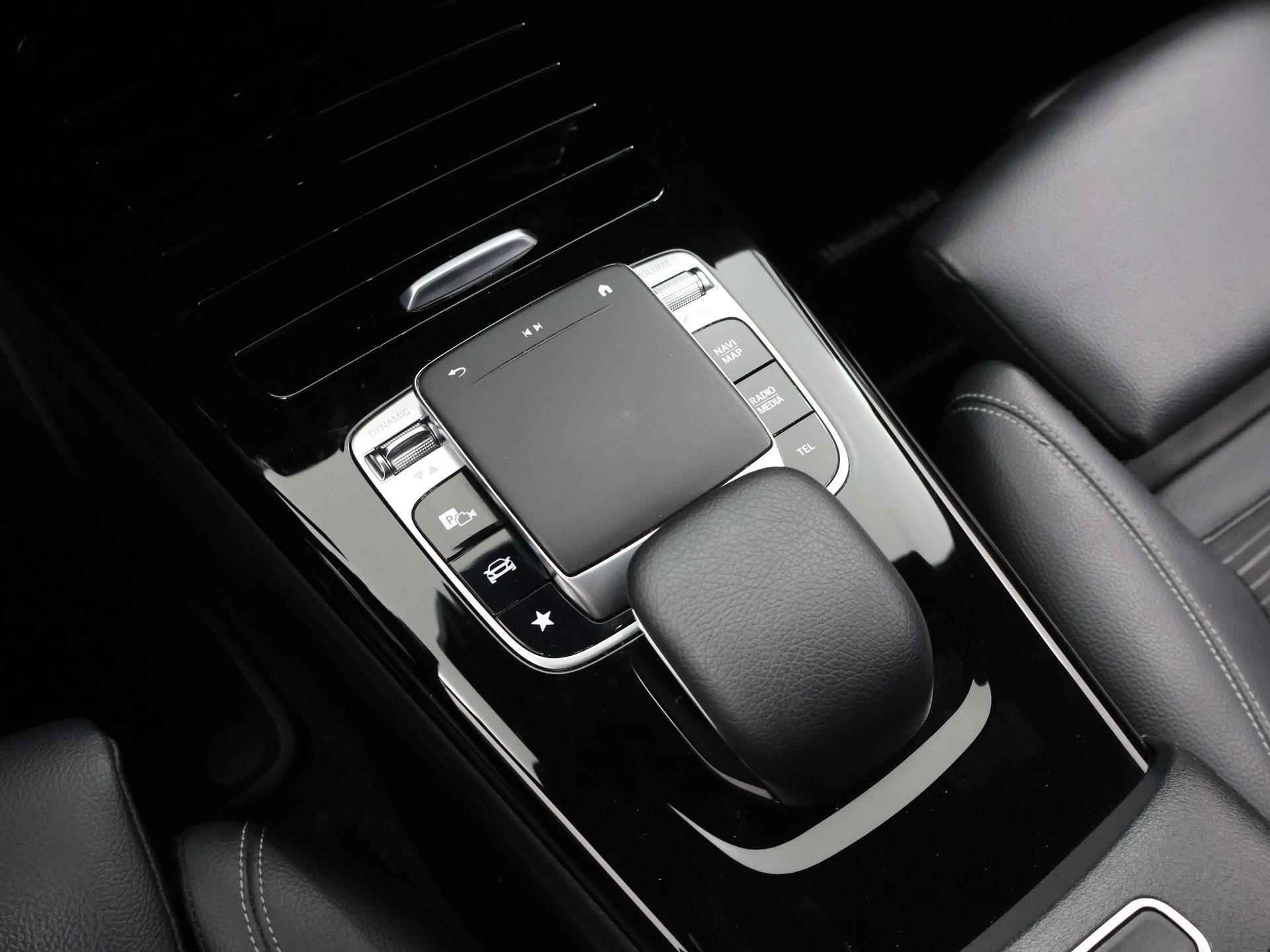 Mercedes-Benz CLA-klasse 180 Business Solution Progressive | Nieuw model | Stoelverwarming | Parkeerpakket met achteruitrijcamera | Navigatie | Cruise Control | Widescreen - 29/46