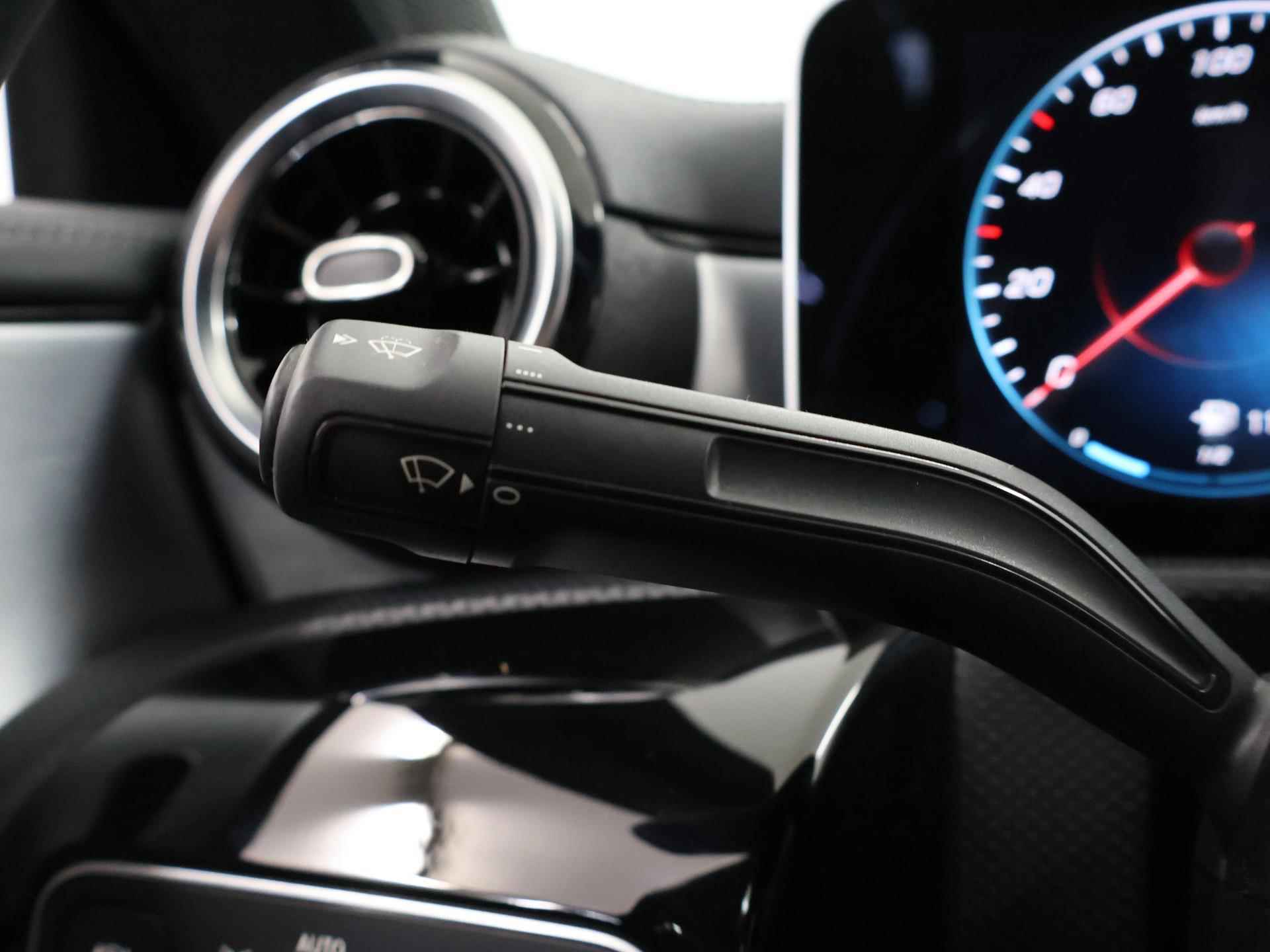 Mercedes-Benz CLA-klasse 180 Business Solution Progressive | Nieuw model | Stoelverwarming | Parkeerpakket met achteruitrijcamera | Navigatie | Cruise Control | Widescreen - 37/46