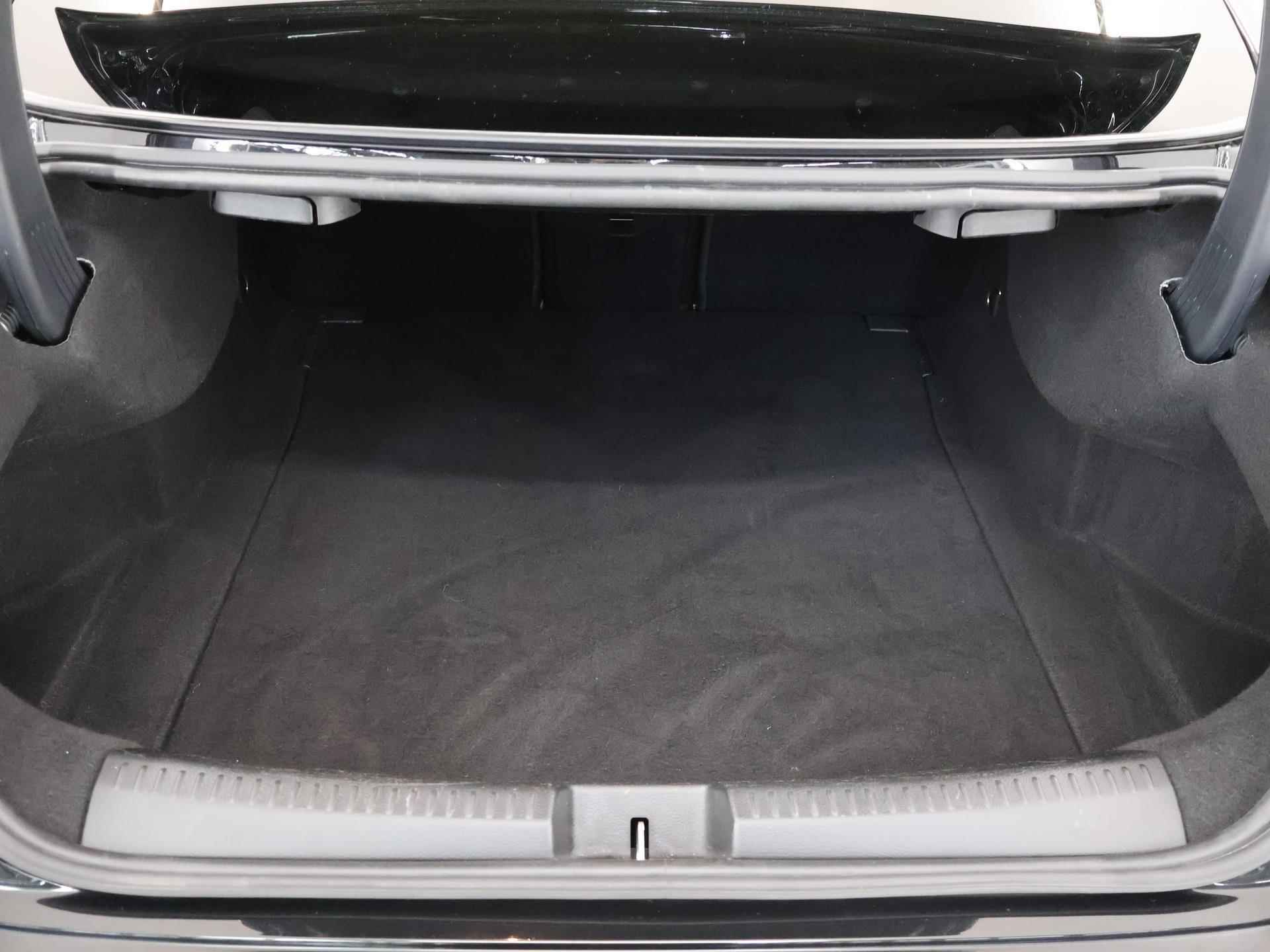 Mercedes-Benz CLA-klasse 180 Business Solution Progressive | Nieuw model | Stoelverwarming | Parkeerpakket met achteruitrijcamera | Navigatie | Cruise Control | Widescreen - 42/46